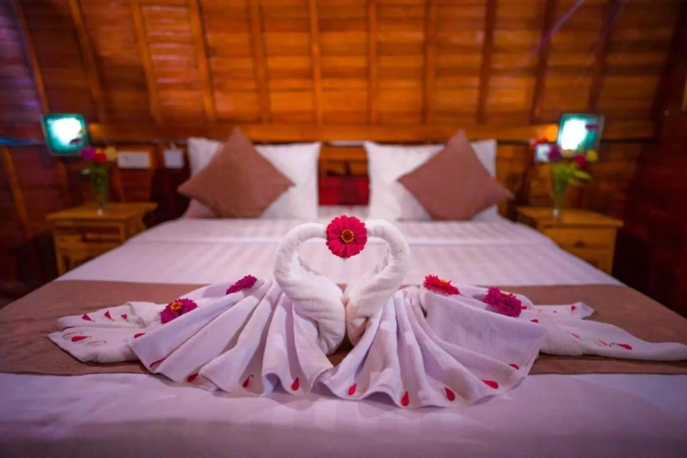 Bed in The Peace Arta Bungalow