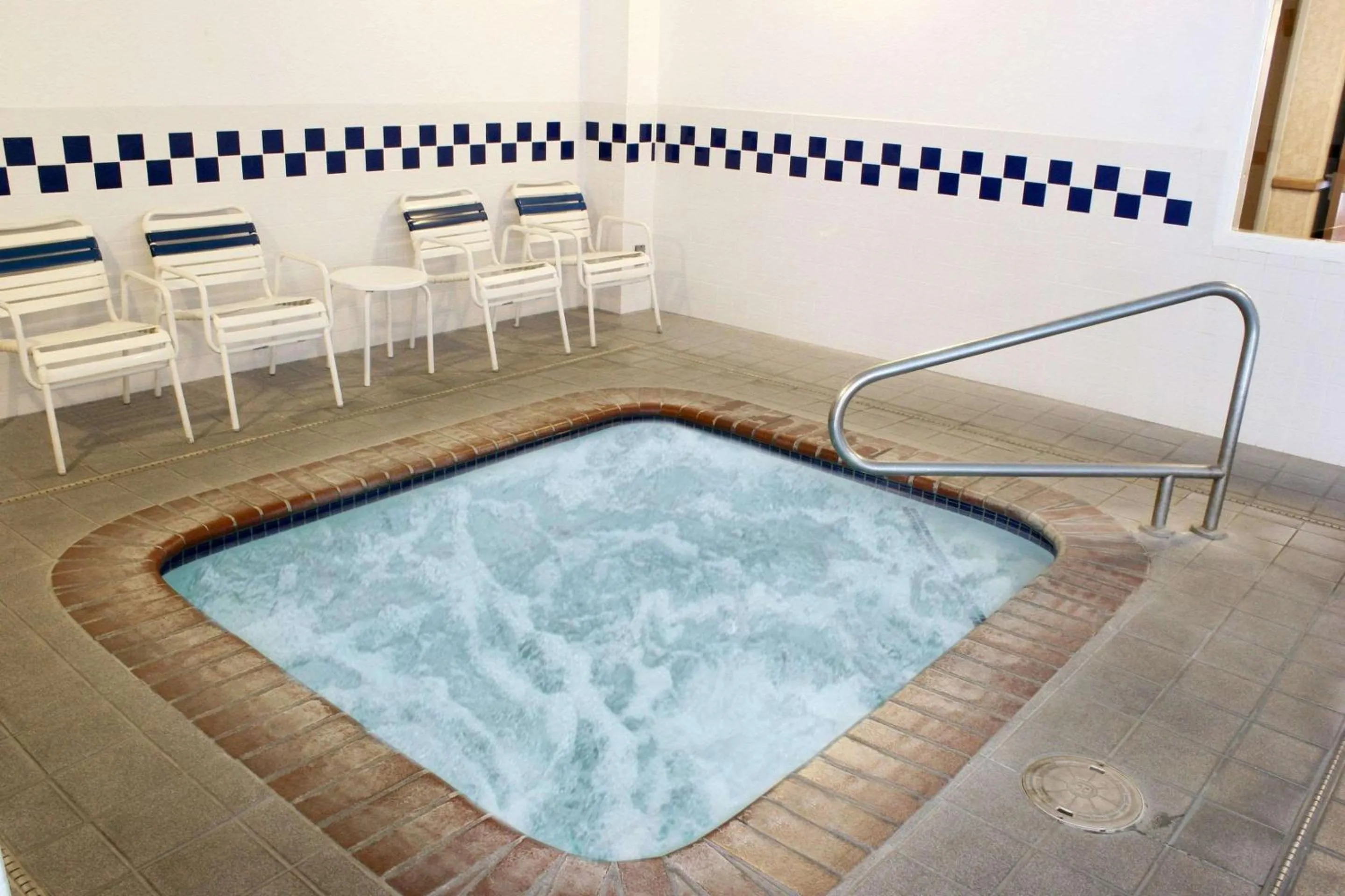 Swimming pool in Comfort Inn Ellensburg