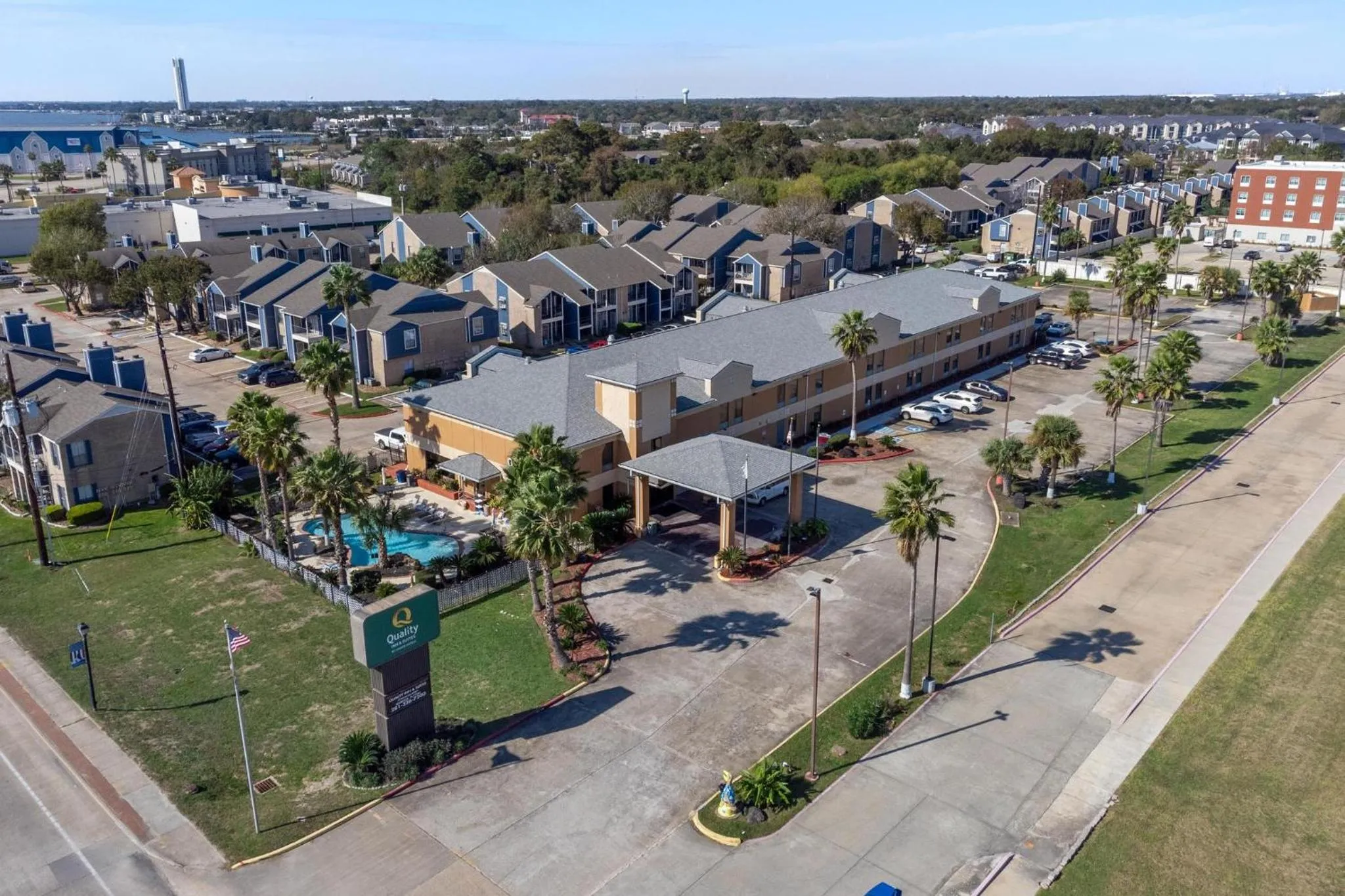 Property building in Quality Inn & Suites Seabrook- NASA- Kemah