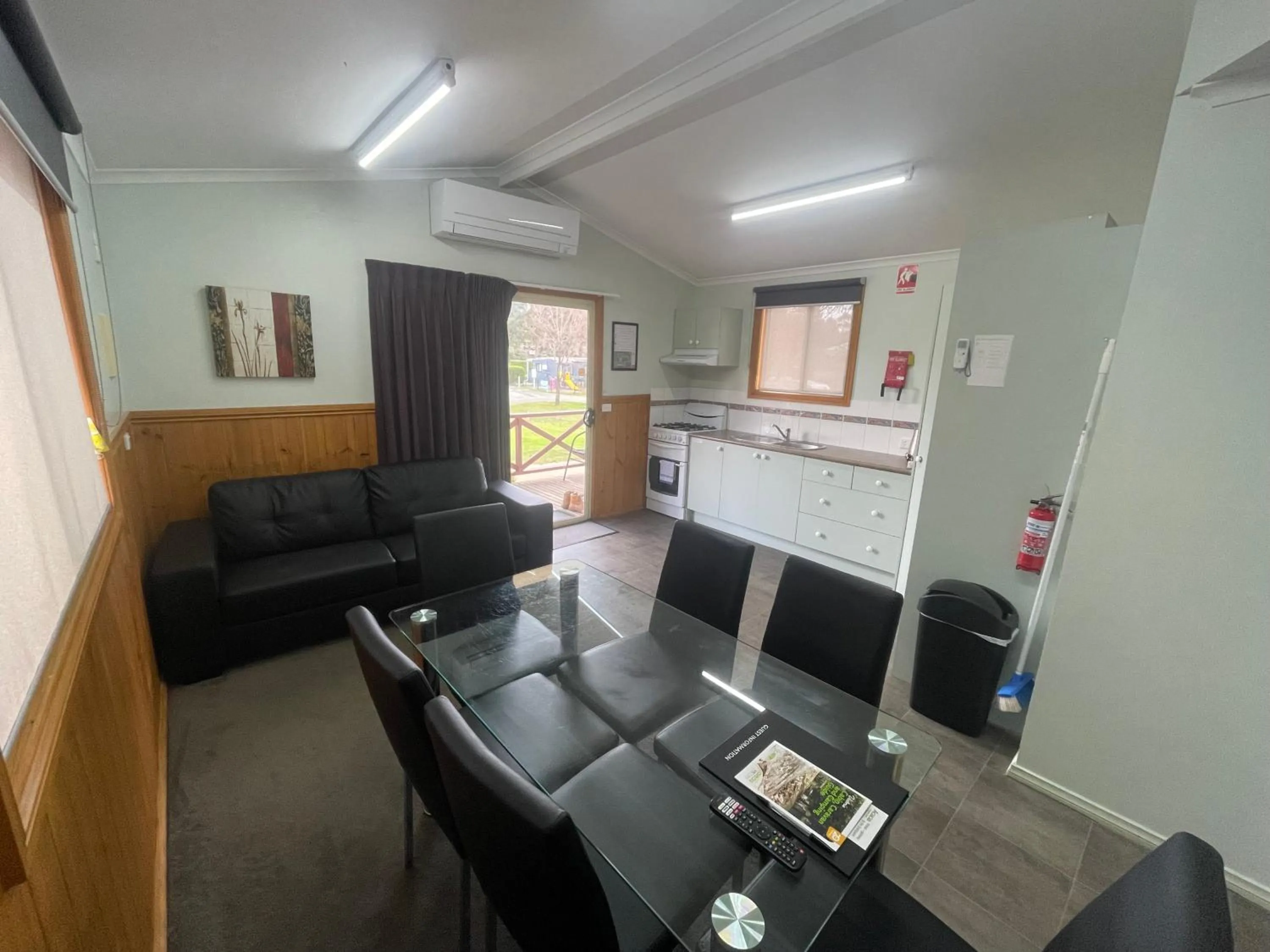 Living room in Acacia Caravan Park & Holiday Units