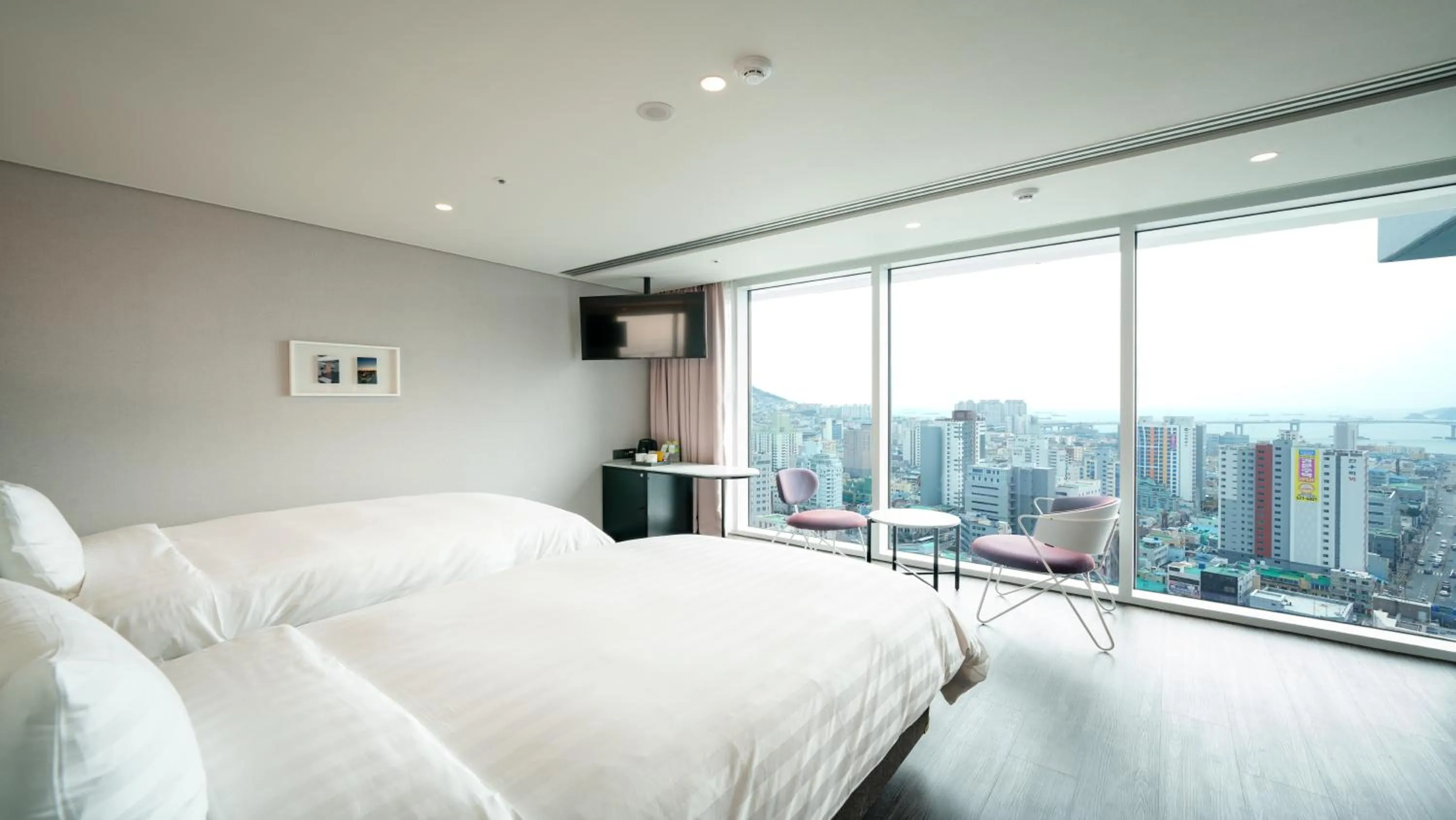 Bed in Lavalse Hotel