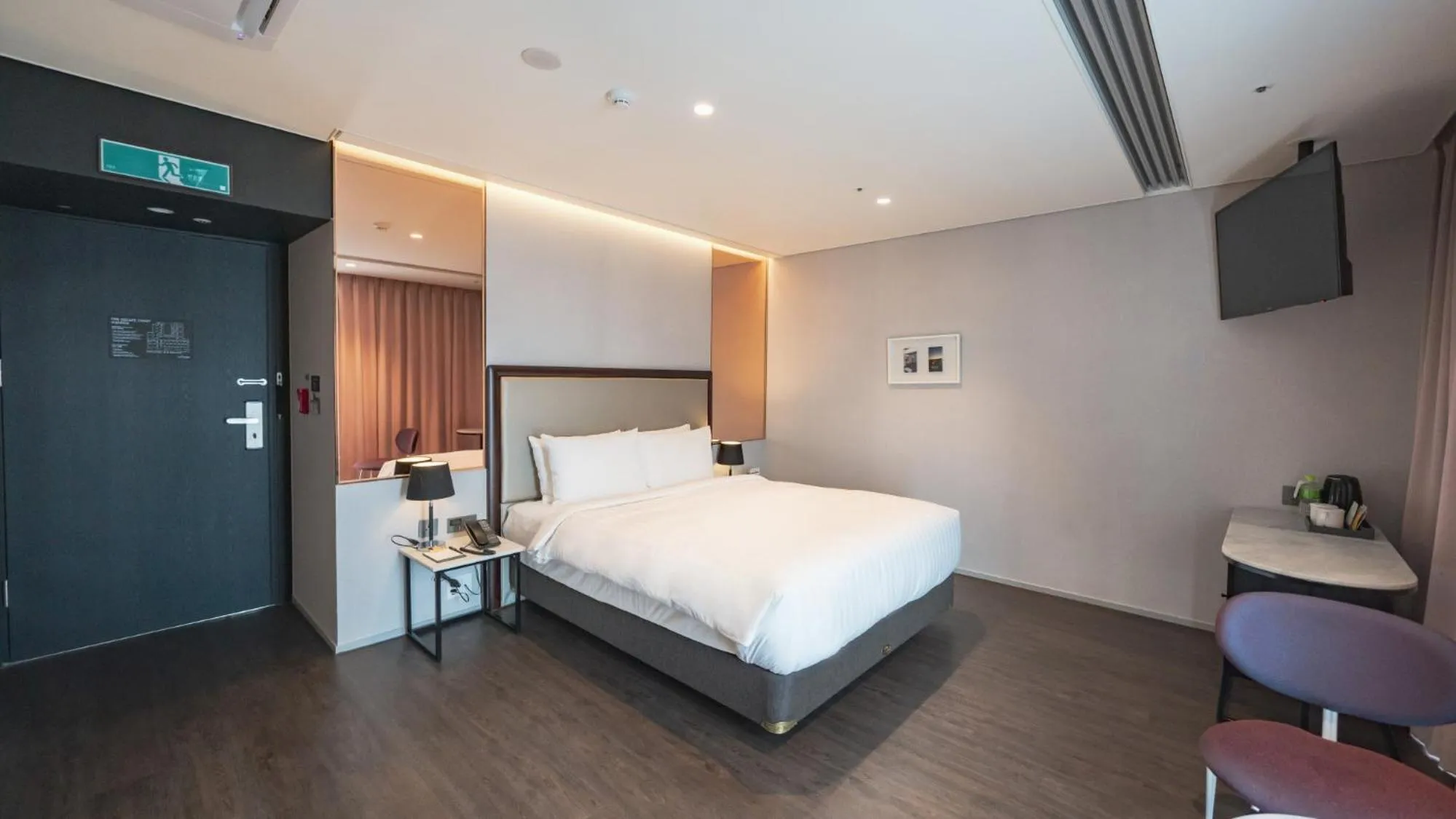 Bed in Lavalse Hotel