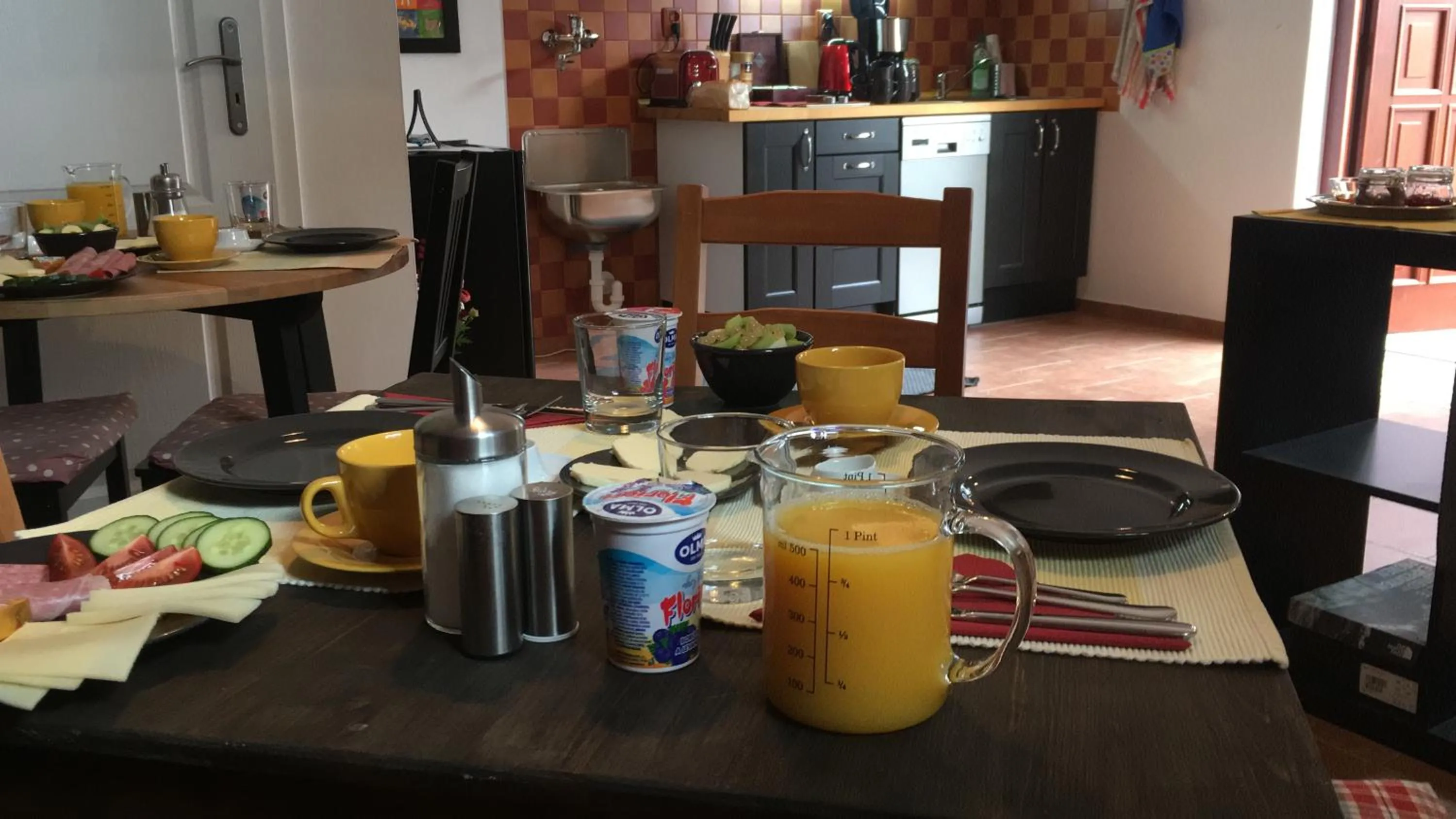 Breakfast in Guest House K74