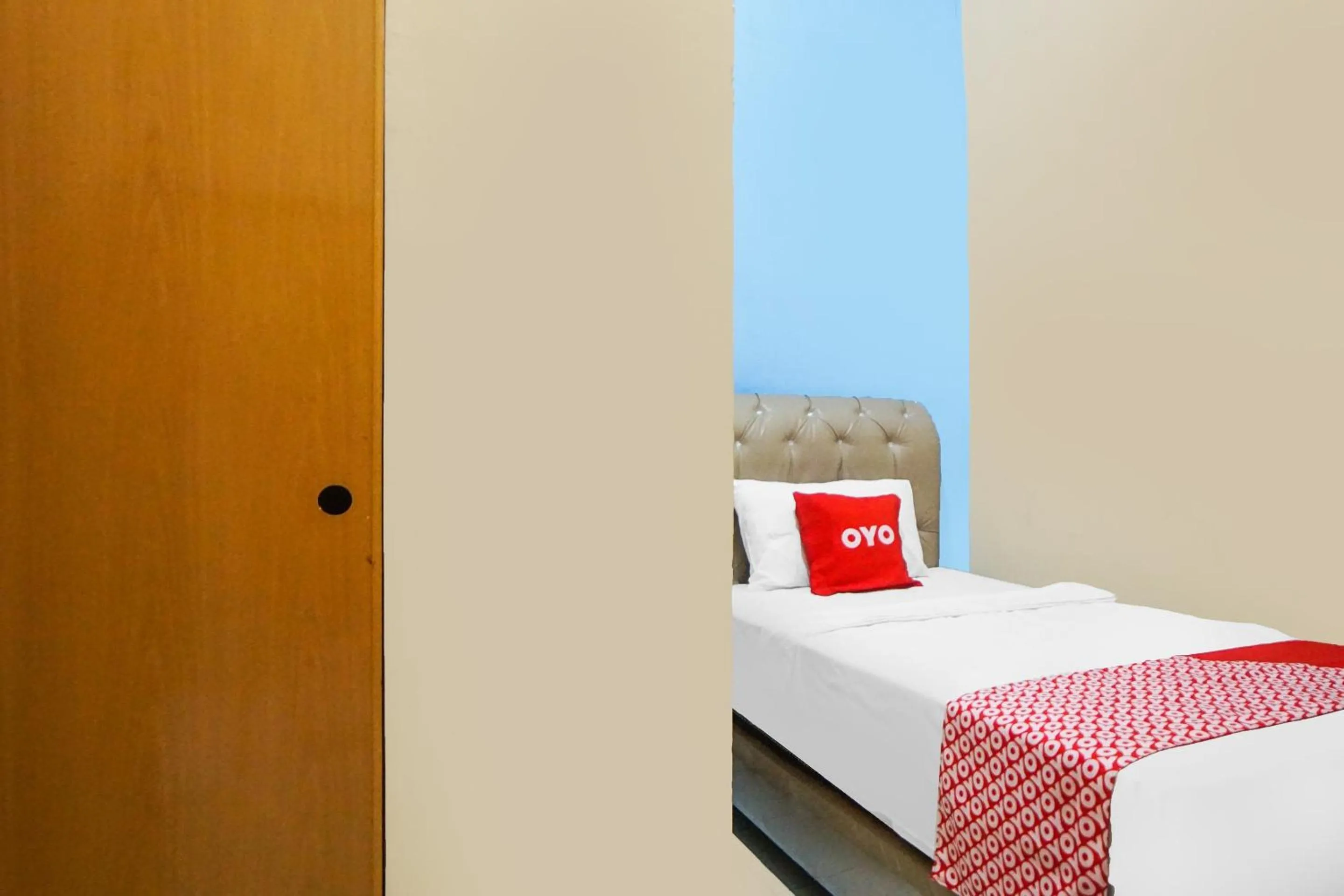 Bedroom, Bed in Hotel O Sky Residence Cengkeh