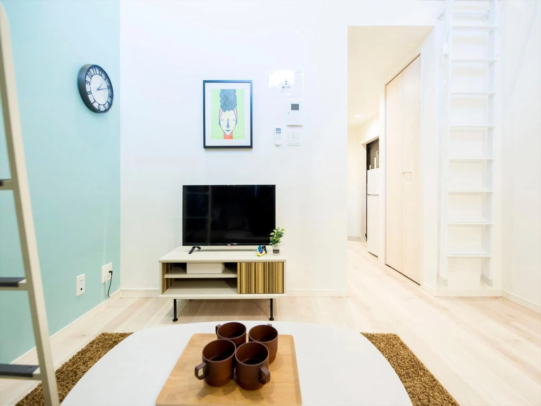 TV and multimedia in TRIP POD YOSHIZUKA B