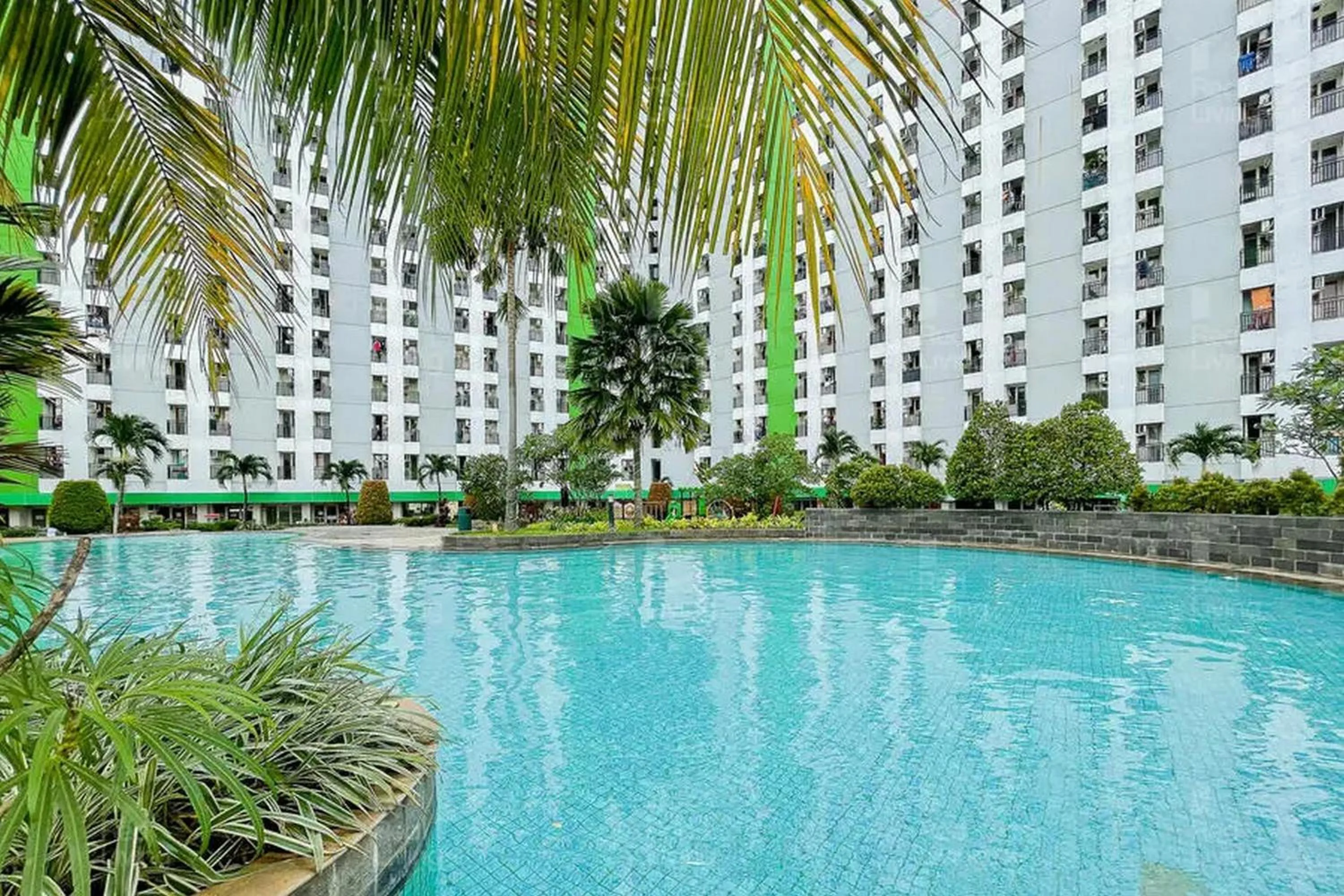 Property building in RedLiving Apartemen Green Lake View Ciputat - Pelangi Rooms 2 Tower E