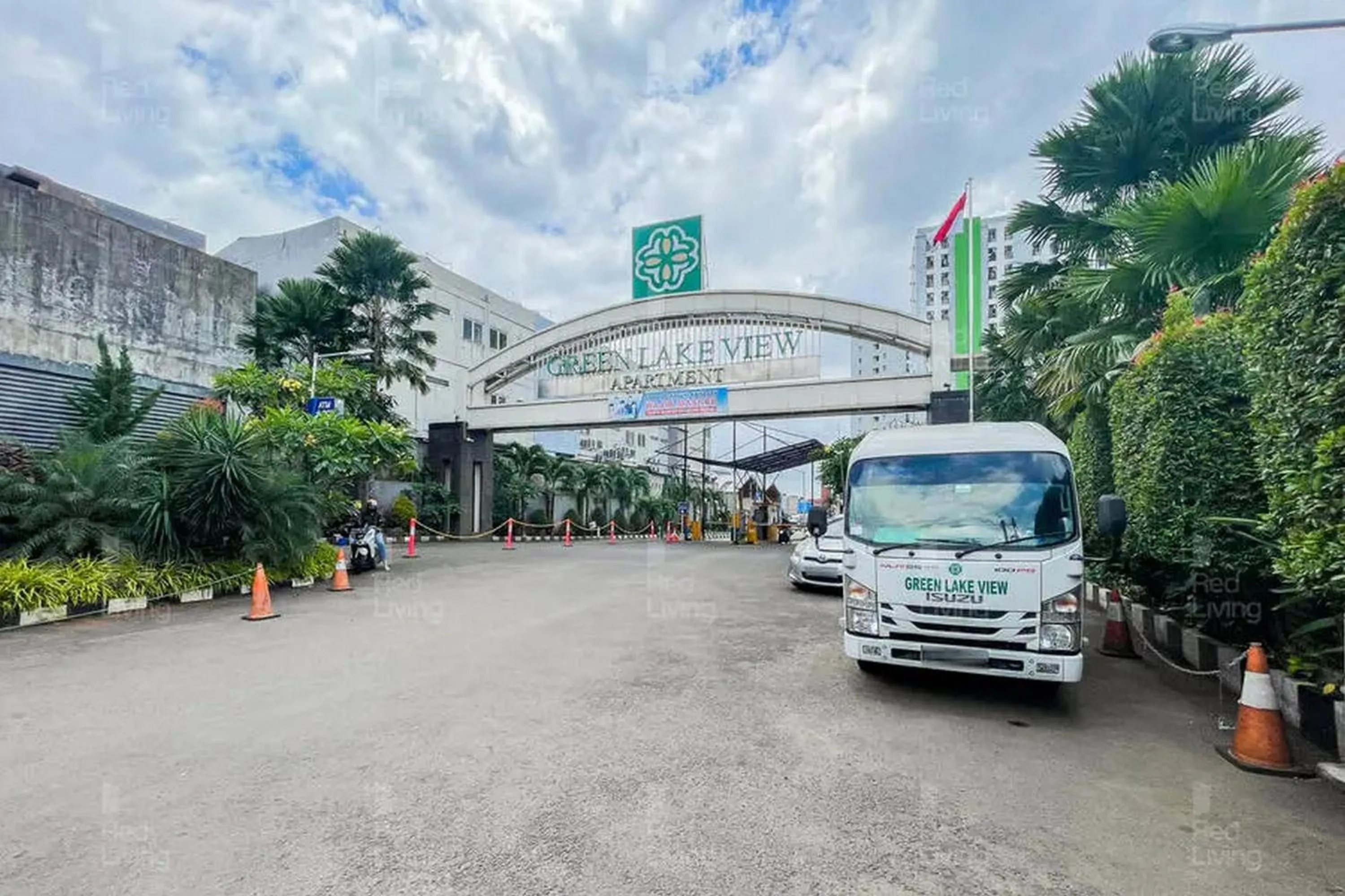 Property building in RedLiving Apartemen Green Lake View Ciputat - Pelangi Rooms 2 Tower E