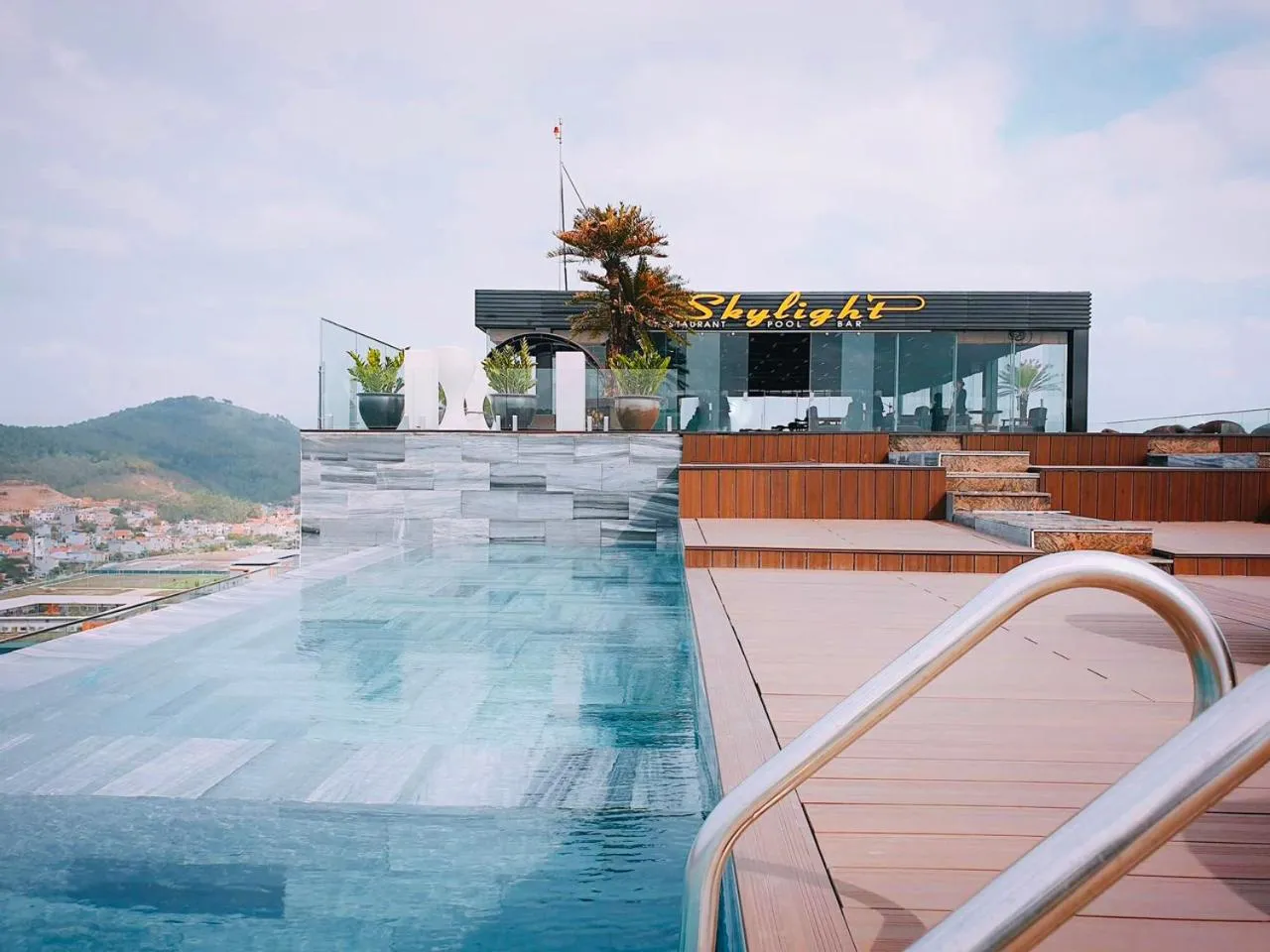 Swimming pool in Central Luxury Hạ Long Hotel