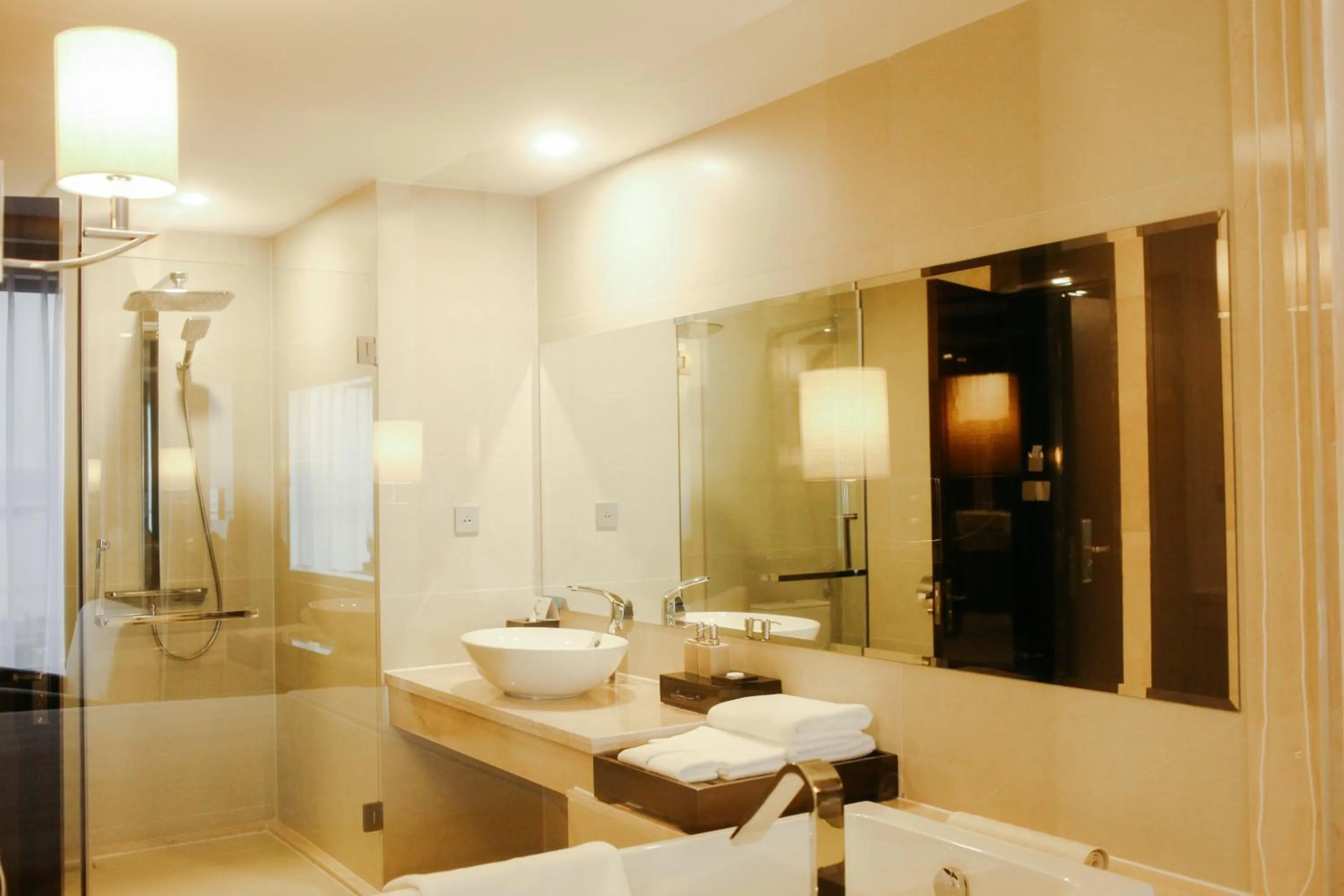 Bathroom in Central Luxury Hạ Long Hotel