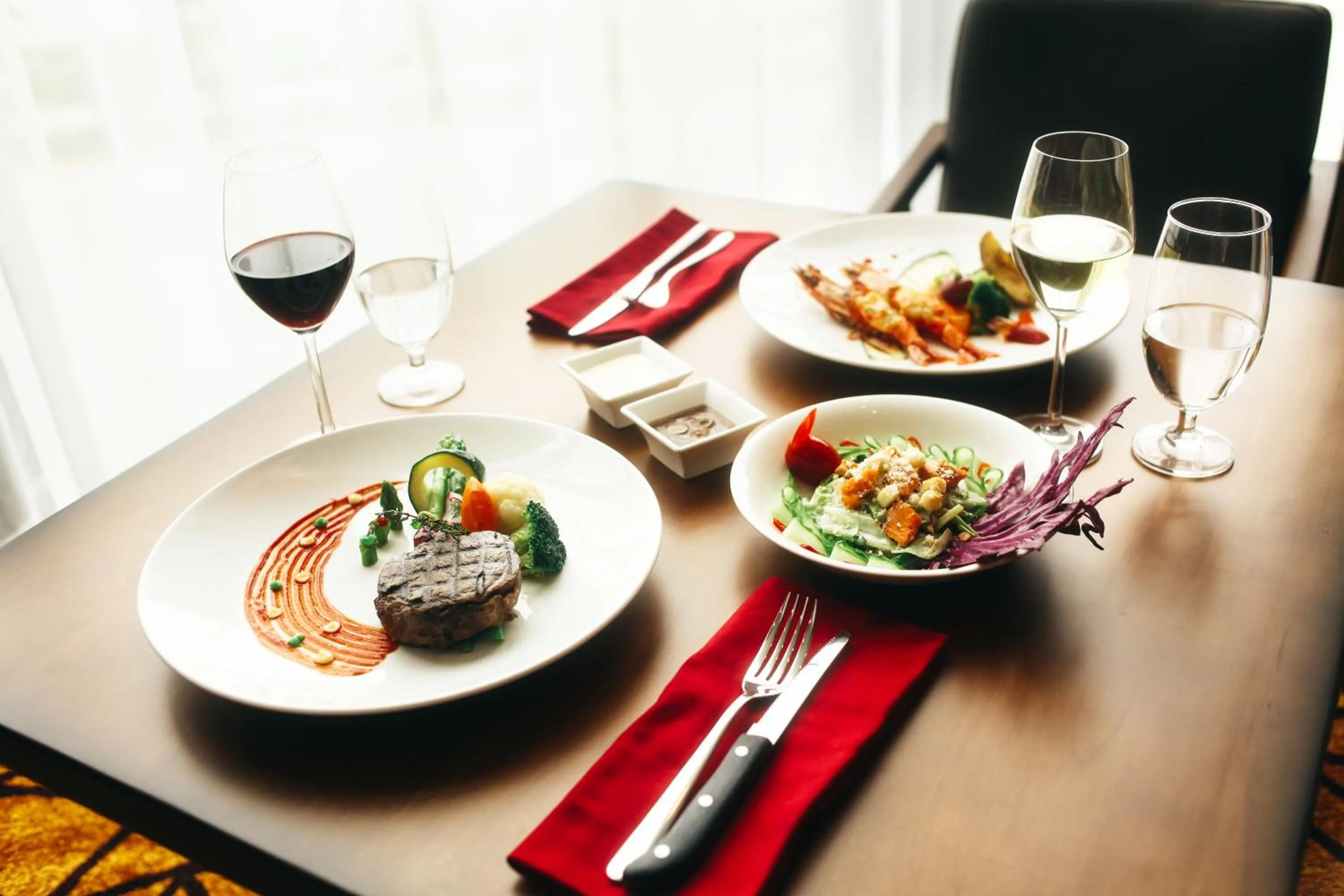 Food in Central Luxury Hạ Long Hotel