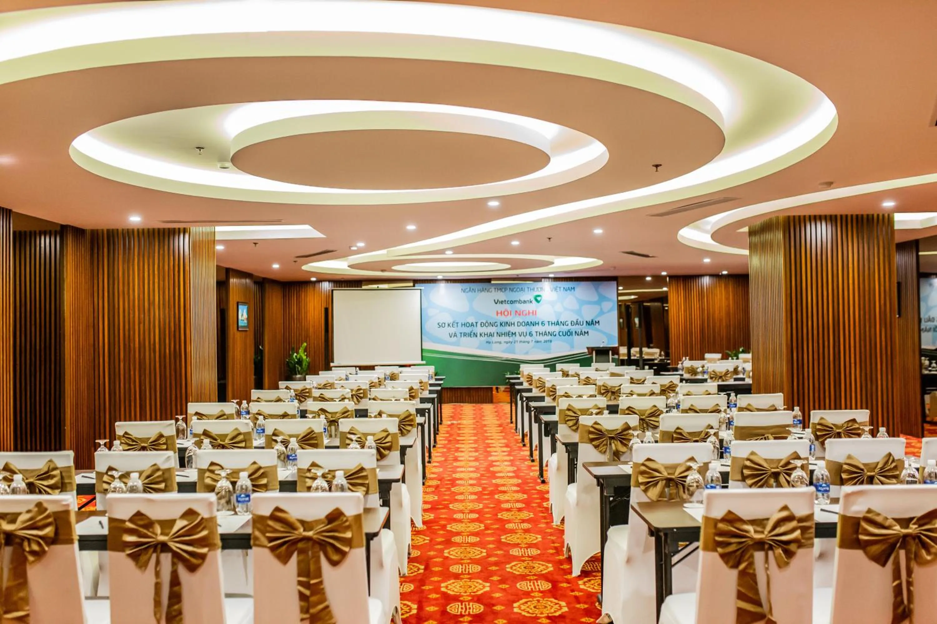 Banquet/Function facilities in Central Luxury Hạ Long Hotel