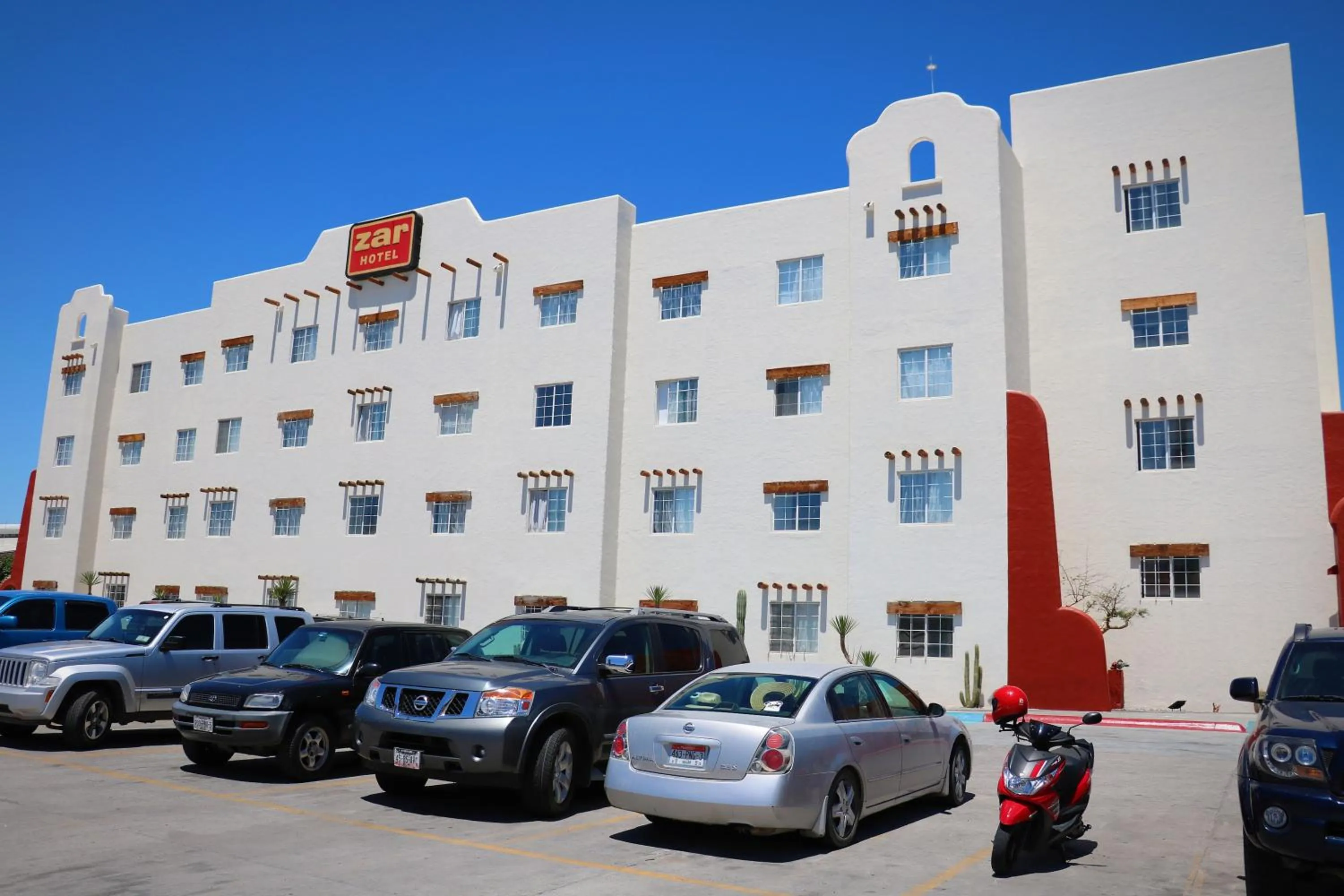 Property building in Hotel Zar La Paz