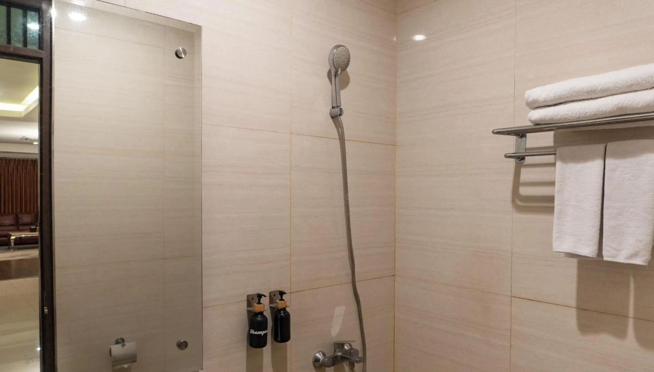 Shower in Grand Sunshine Resort & Convention