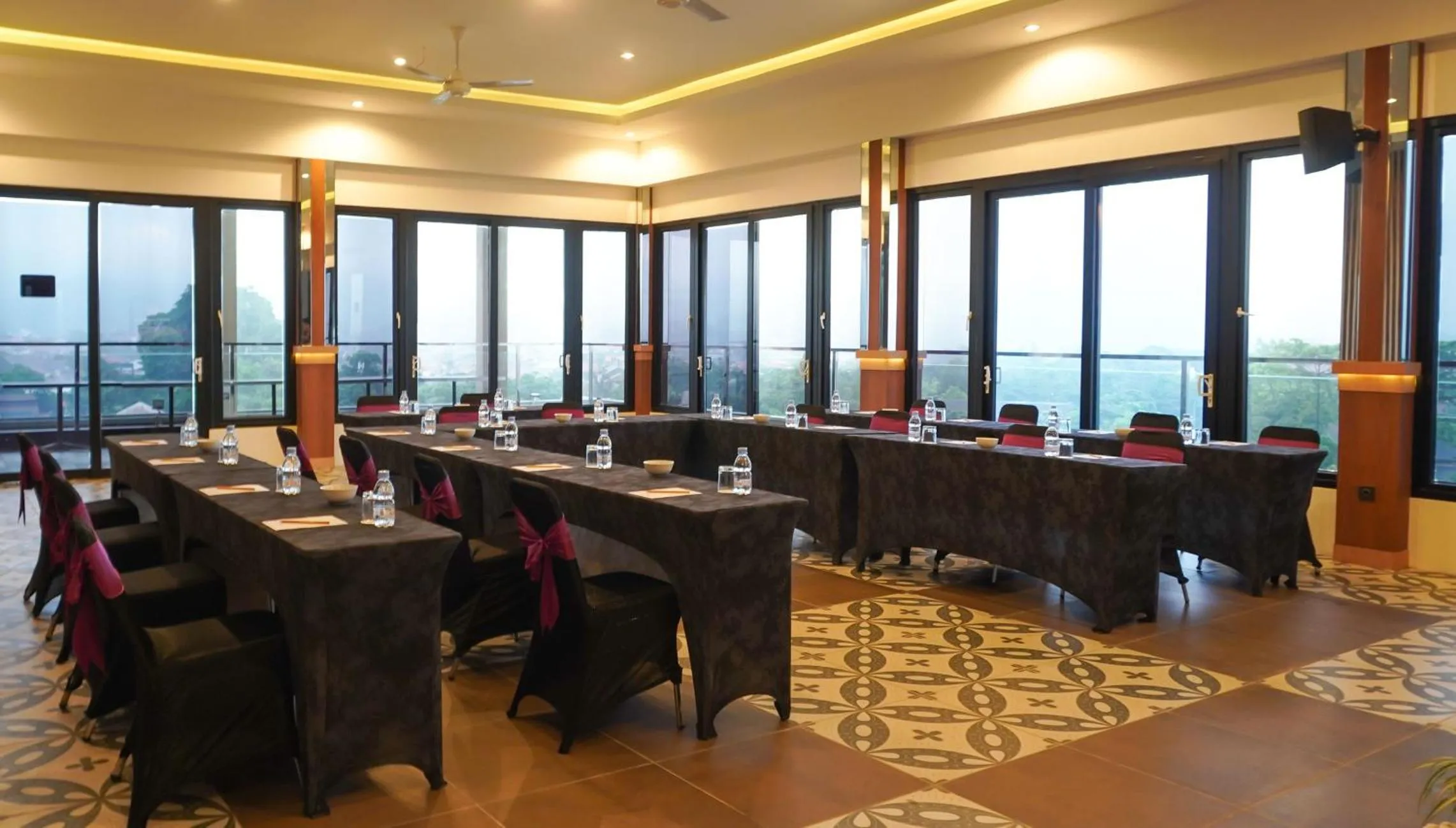 Business facilities in Grand Sunshine Resort & Convention