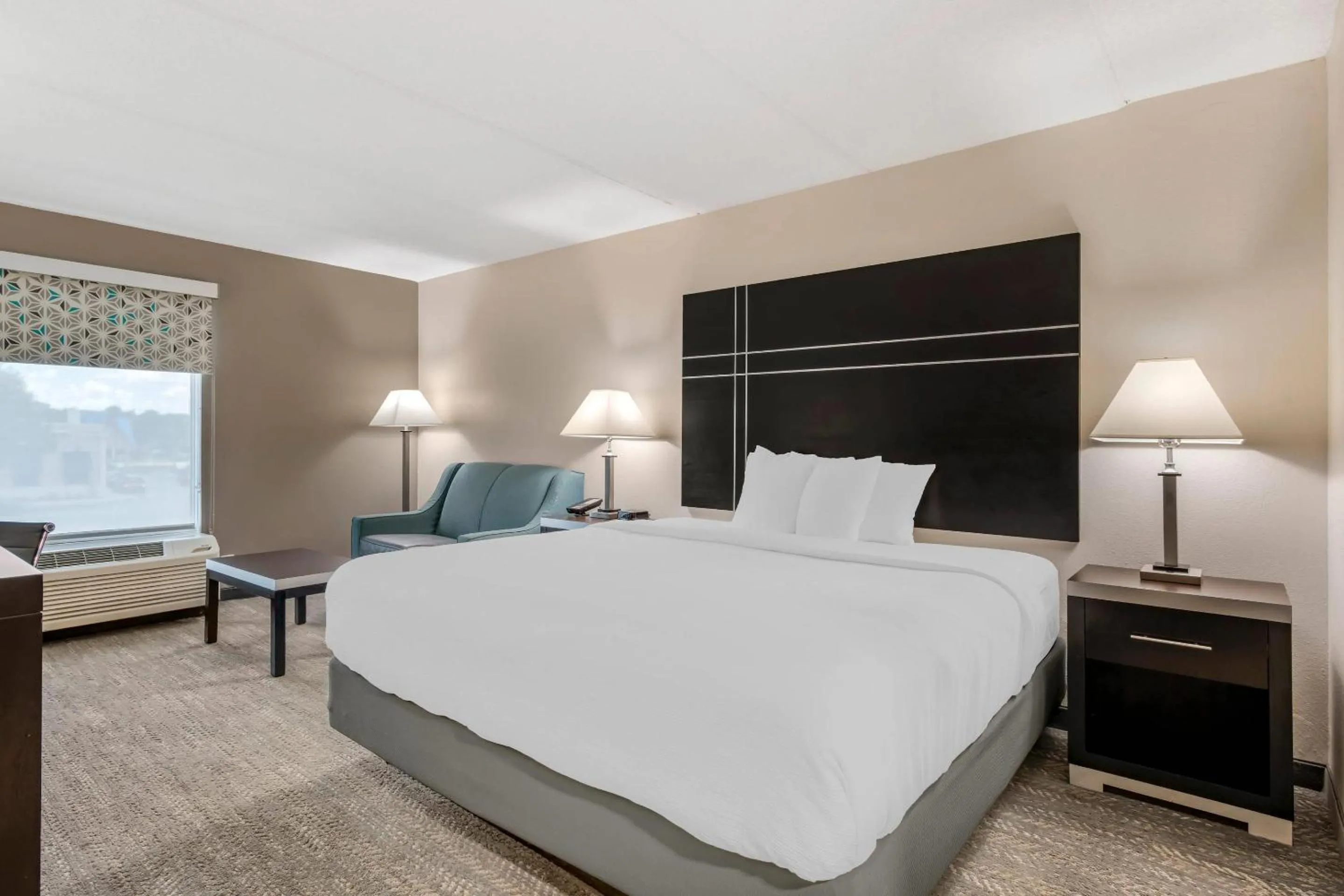 Bedroom, Bed in Quality Inn & Suites Union City - Atlanta South