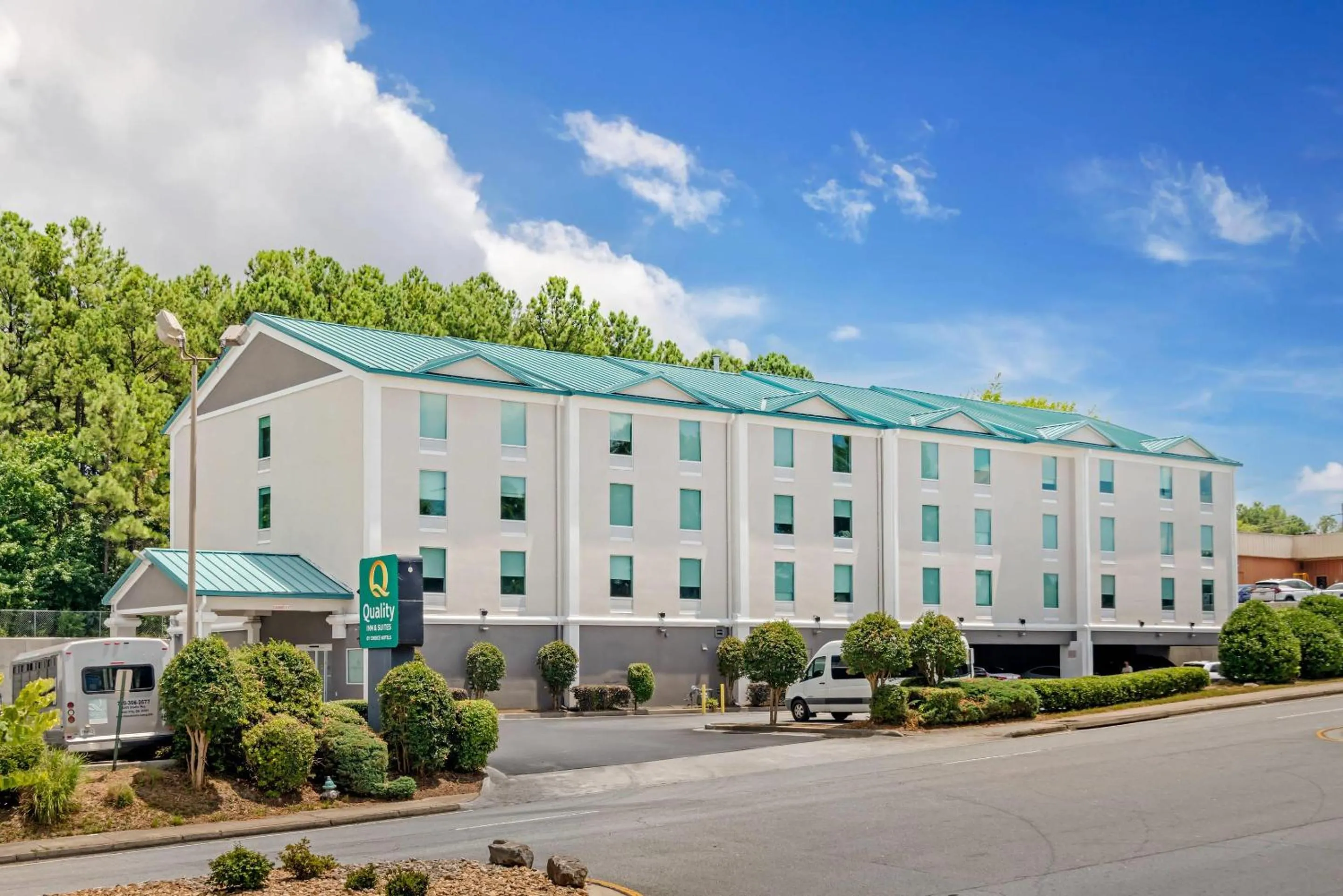 Property building in Quality Inn & Suites Union City - Atlanta South