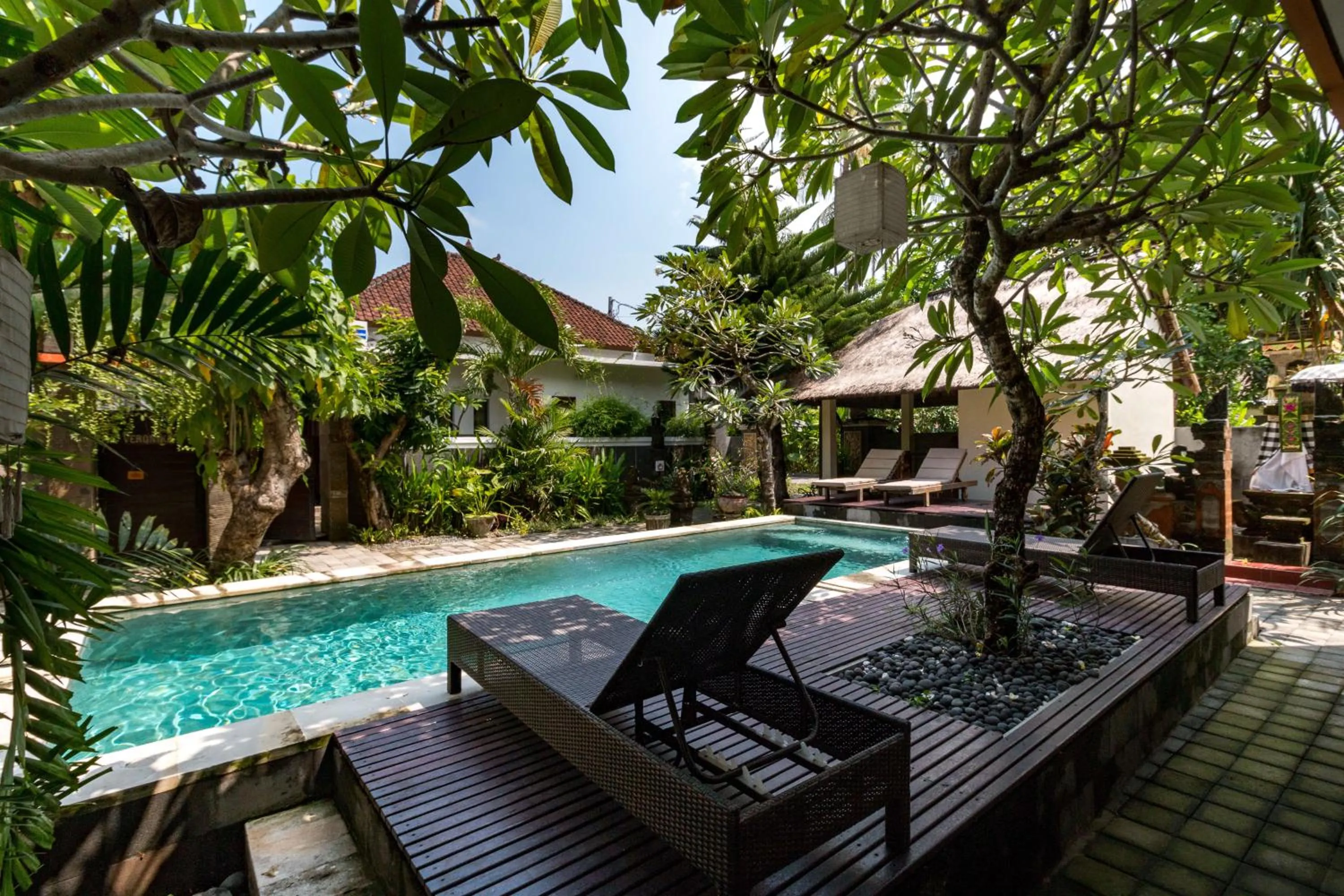 Eddys Cottages & Villa