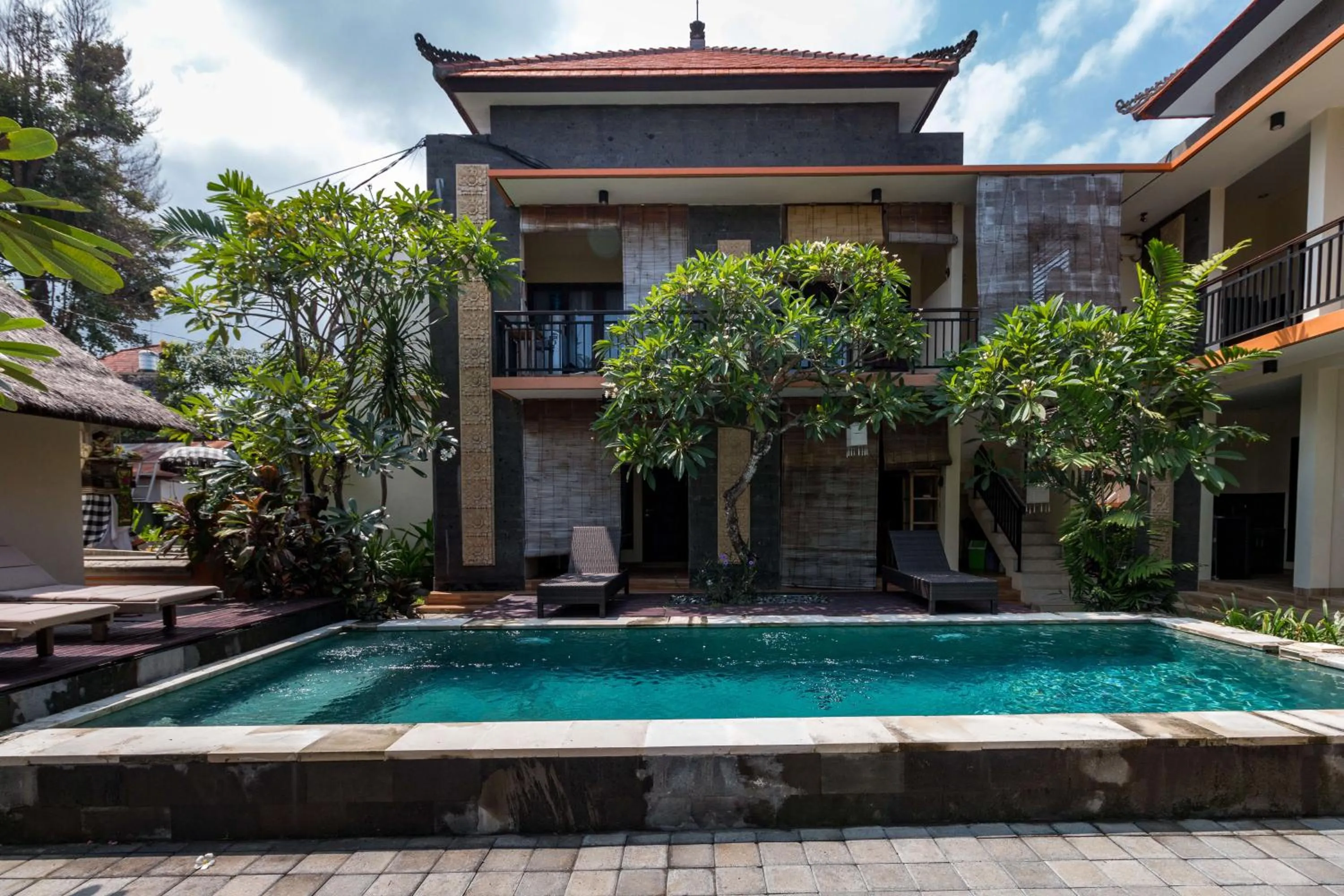 Swimming pool in Eddys Cottages & Villa