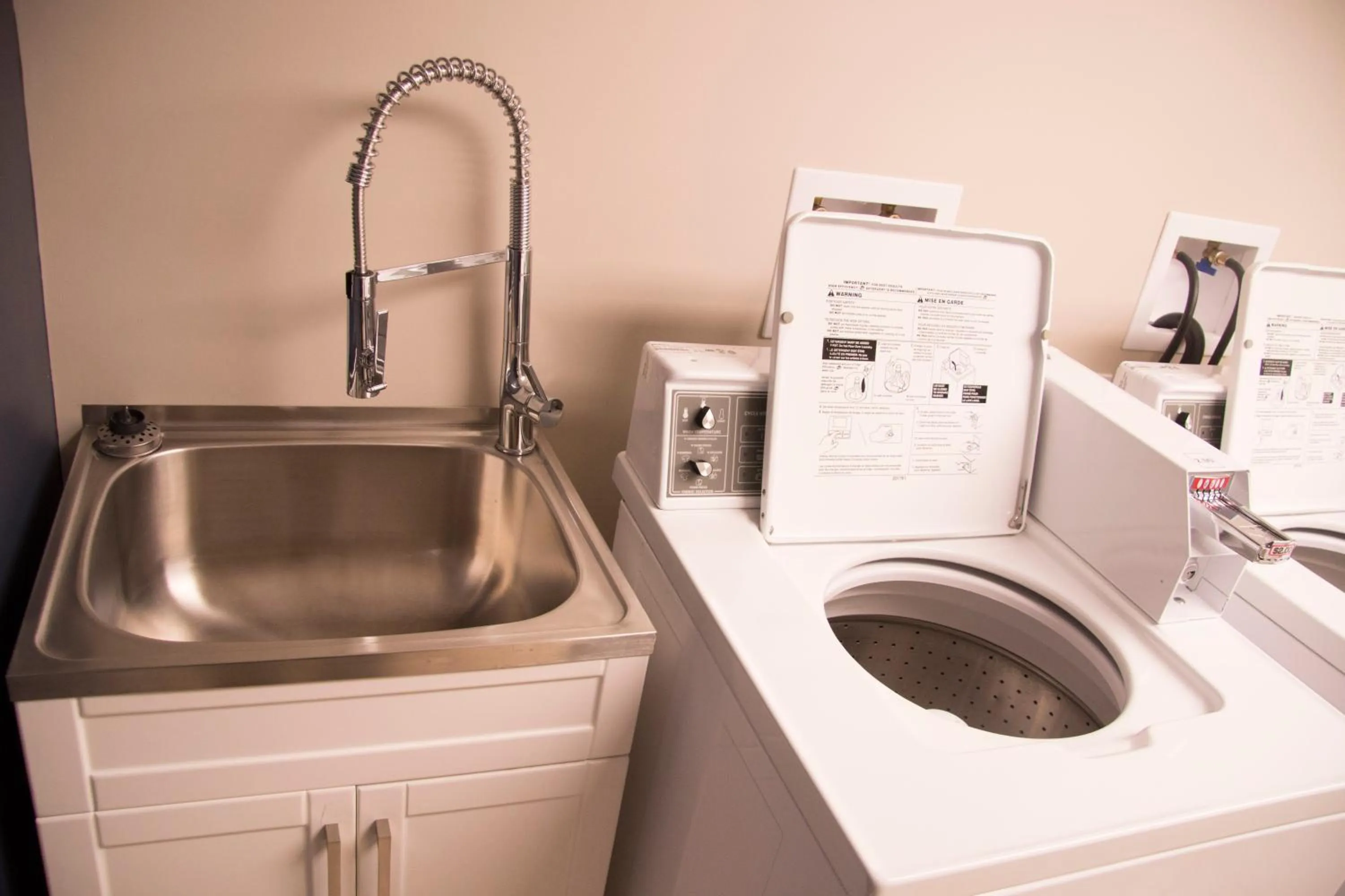 laundry in Ramada by Wyndham Northern Grand Hotel & Conference Centre