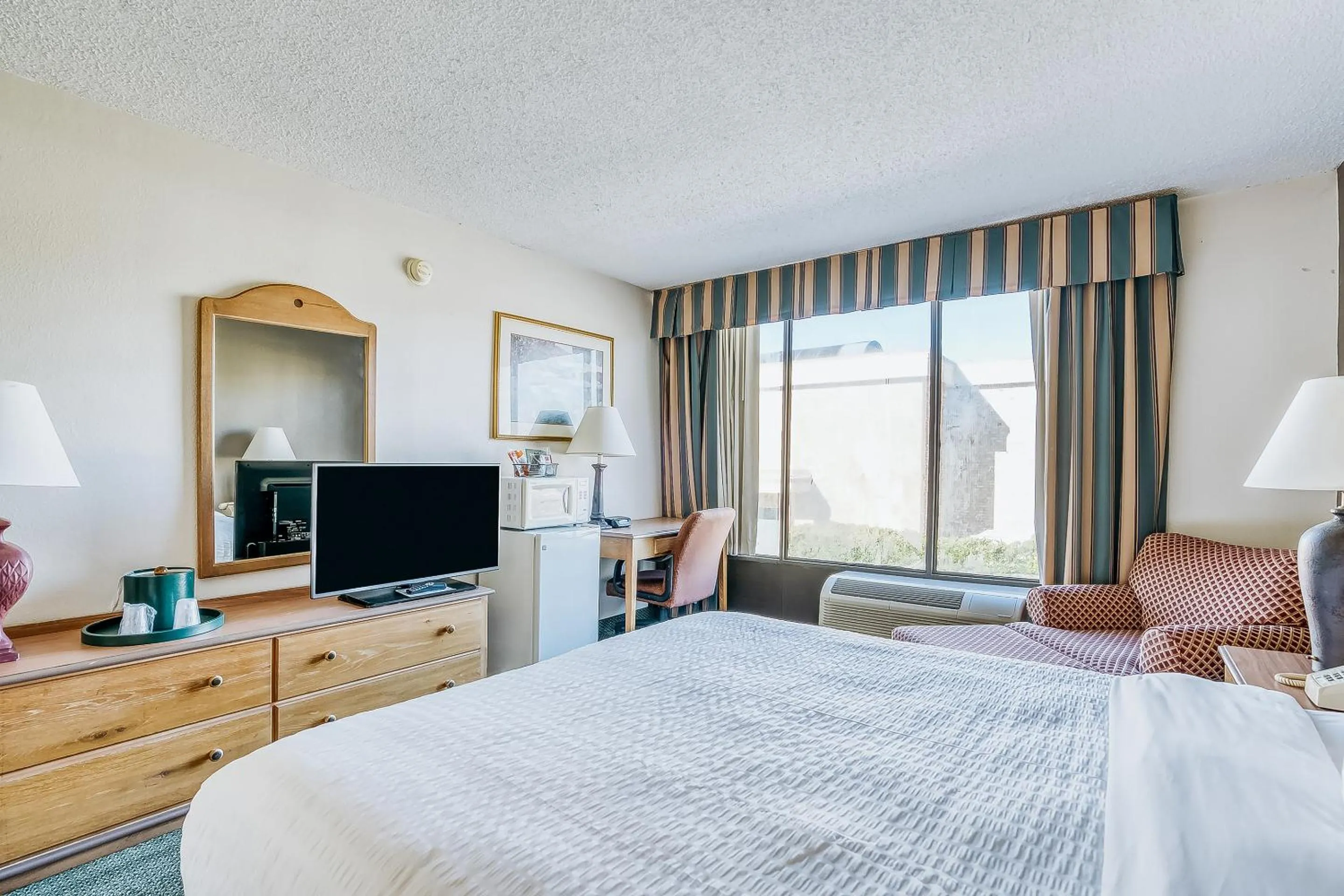 Bedroom, Bed in OYO Hotel Monroe LA I-20