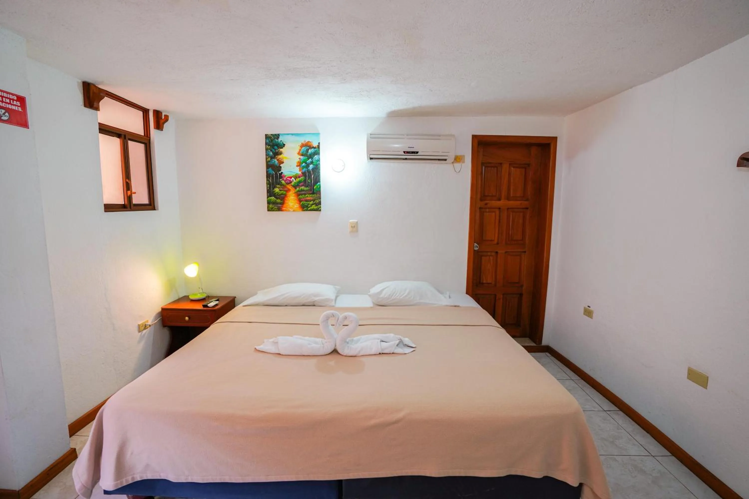 Bed in Galapagos Verde Azul