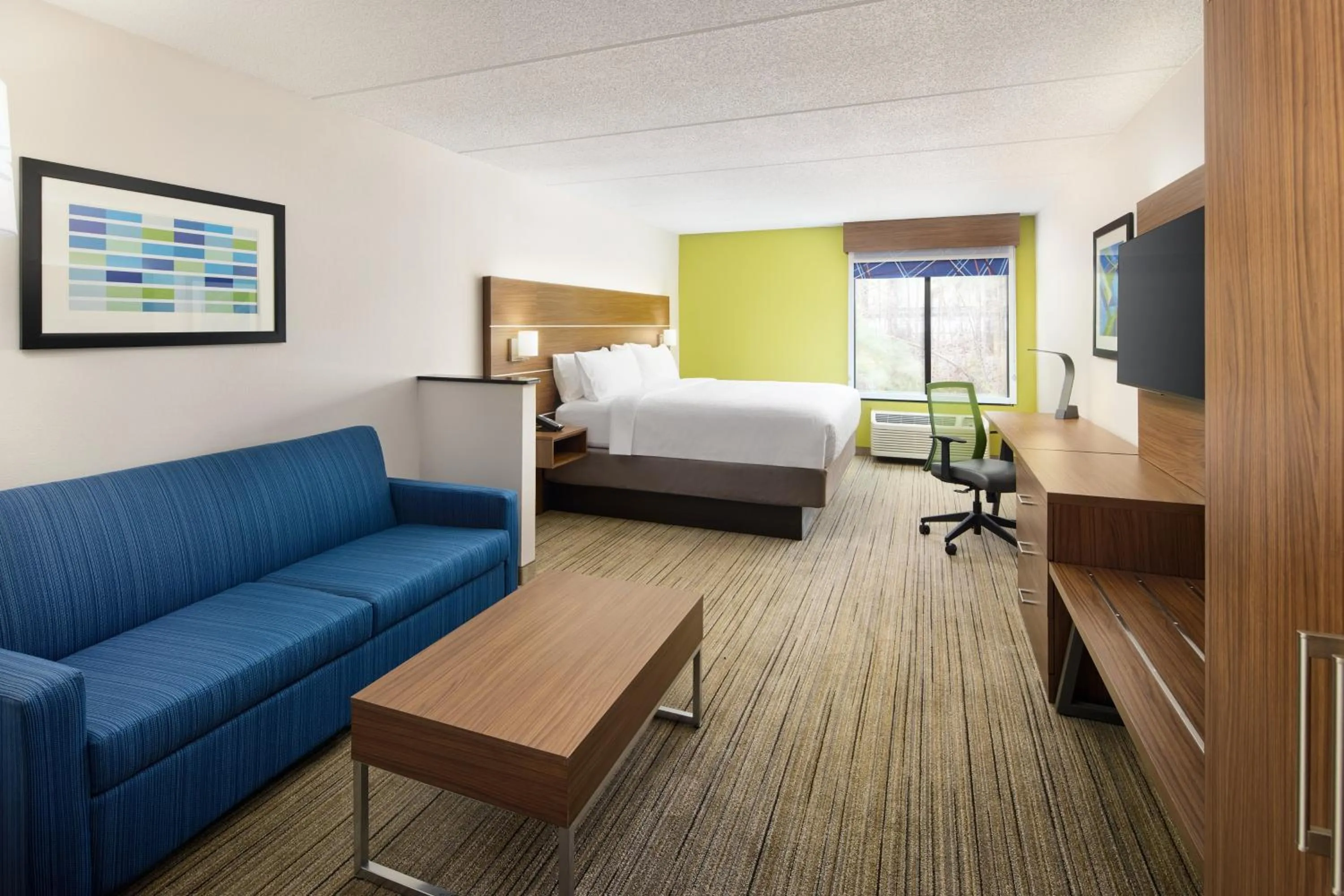 Photo of the whole room, Bed in Holiday Inn Express & Suites - Atlanta - Tucker Northlake by IHG