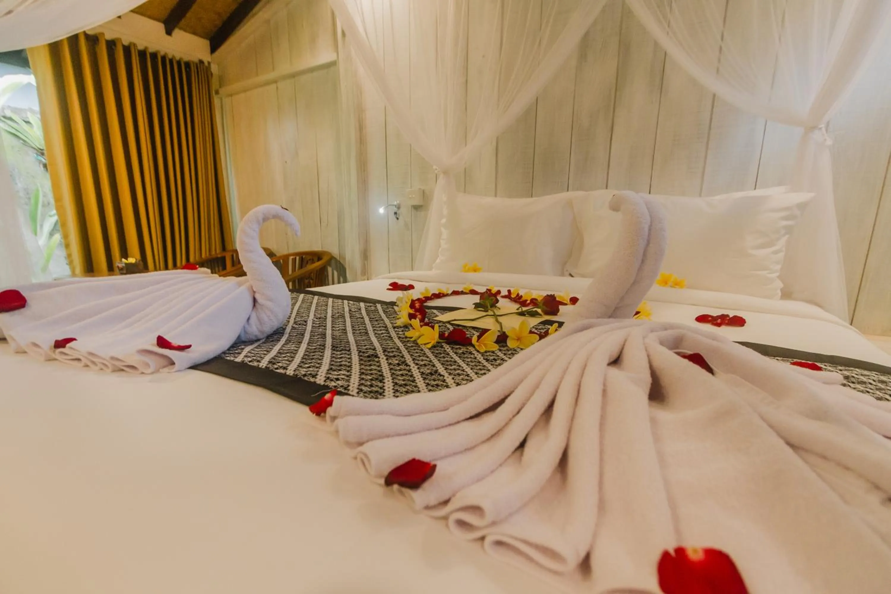 Bed in Green Taman Ubud by Prasi