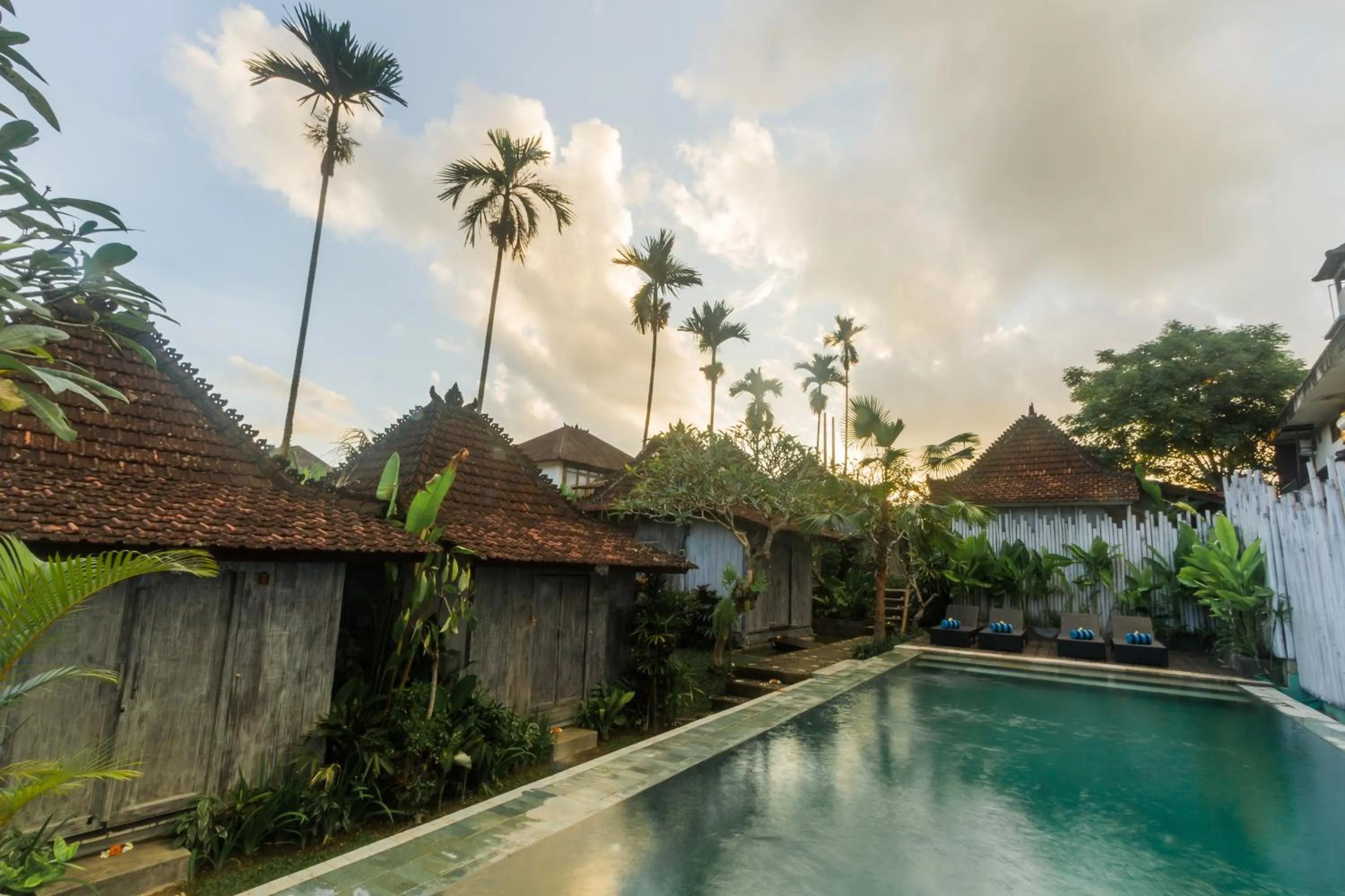 Swimming pool in Green Taman Ubud by Prasi