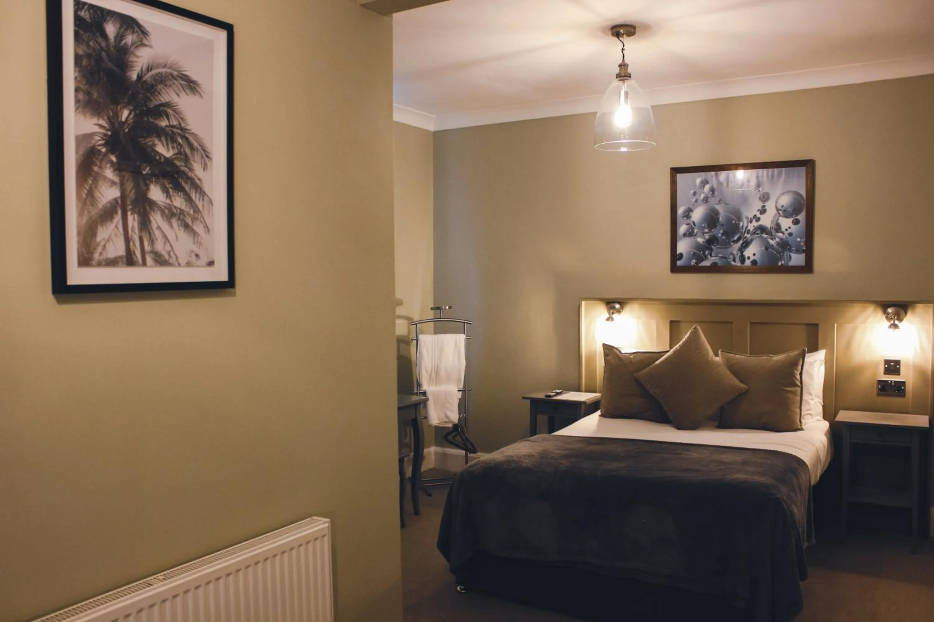 Bed in The Kings Arms