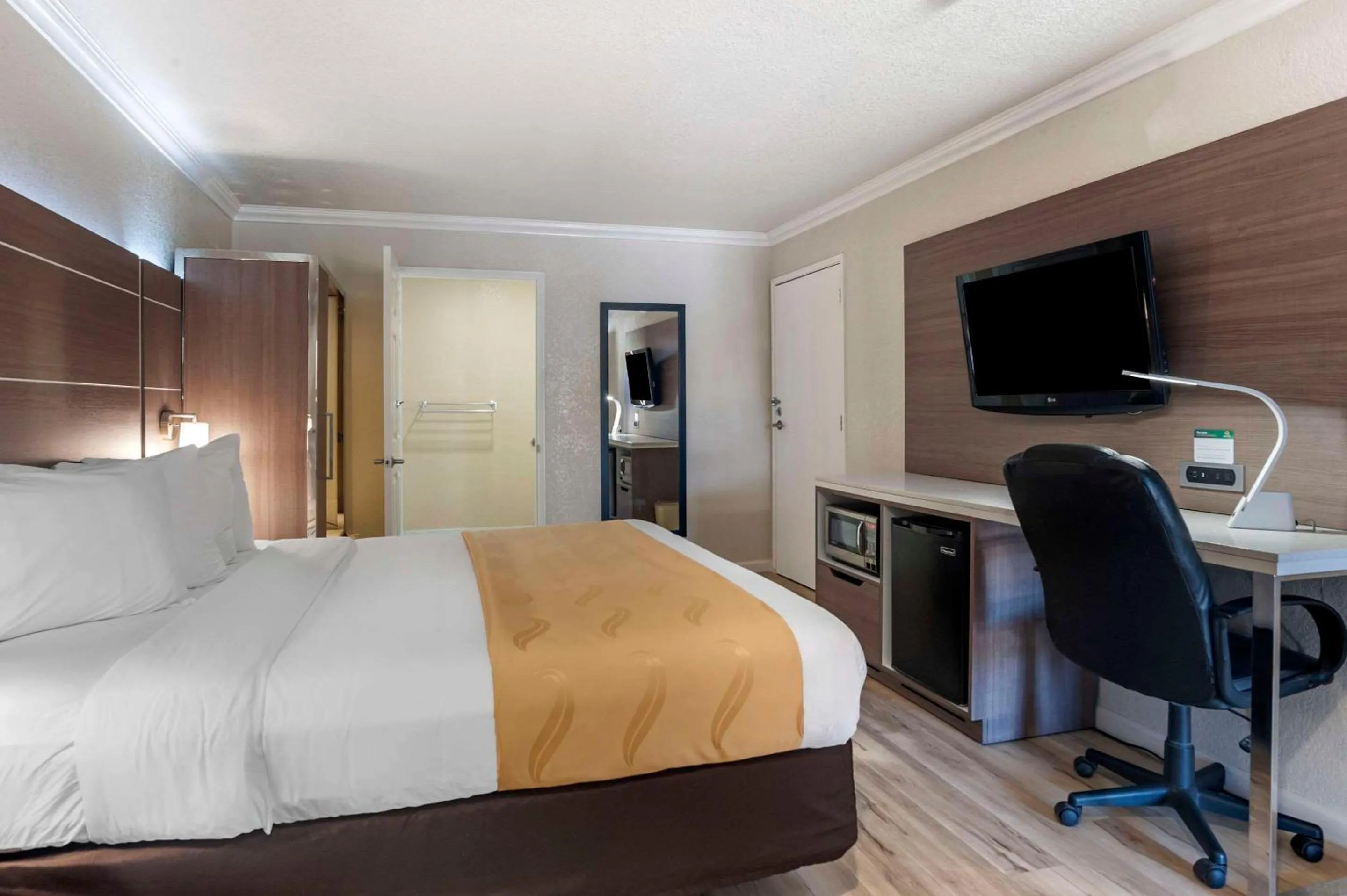 Bedroom, Bed in Quality Inn Blythe I-10