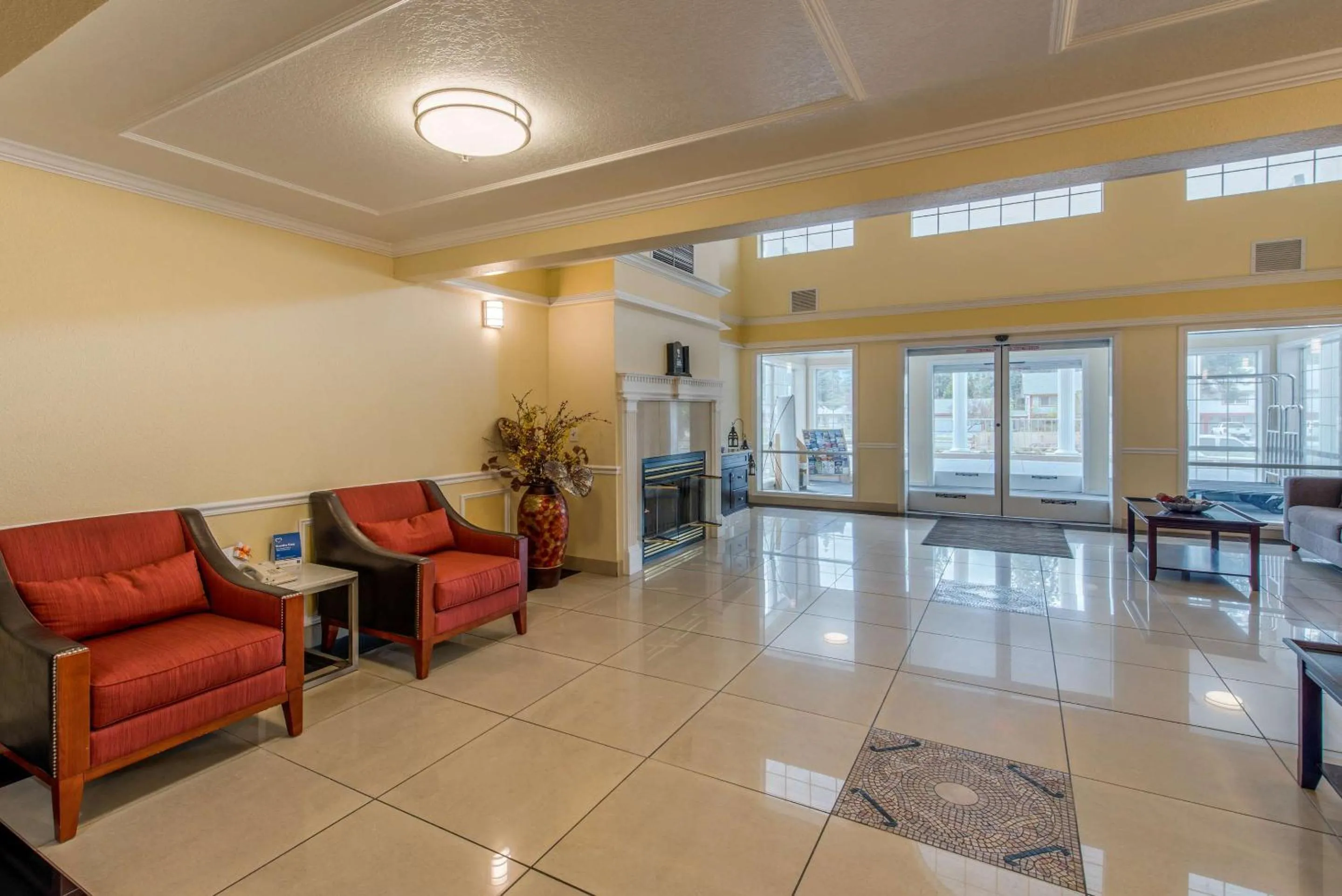 Lobby or reception in Comfort Inn Mount Shasta Area