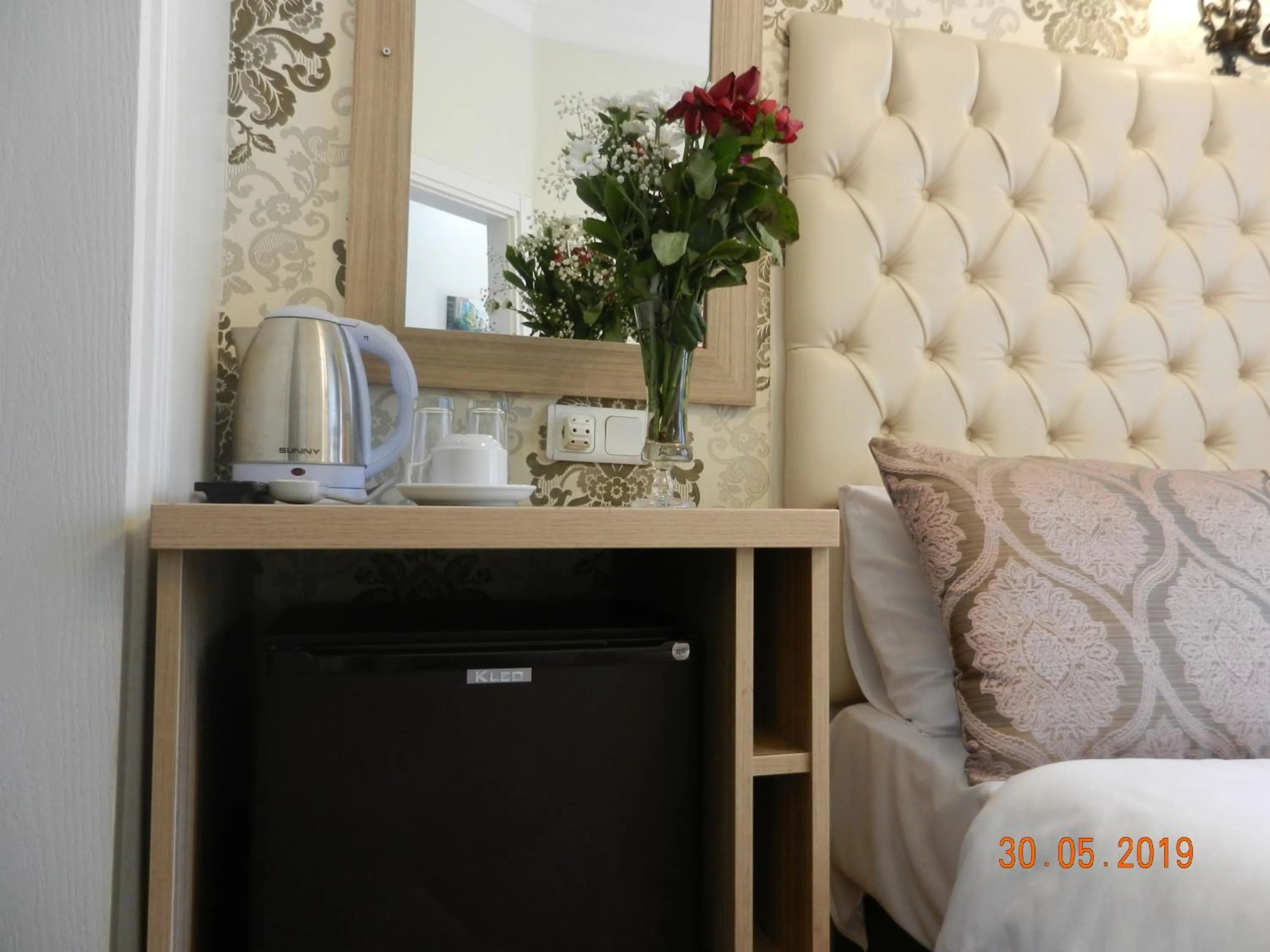 Coffee/tea facilities in Burak Apart