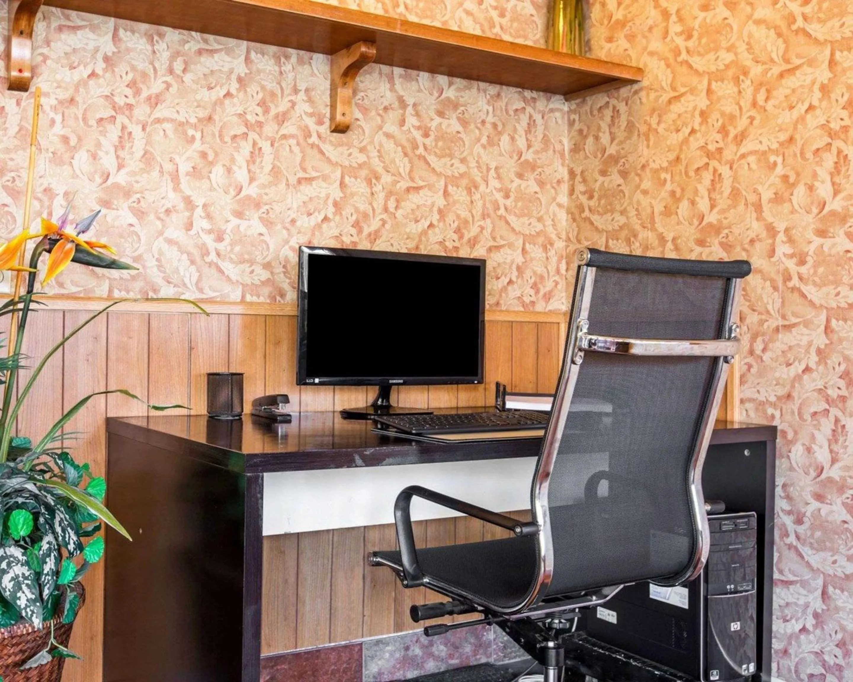 Business facilities in Comfort Inn & Suites Moreno Valley near March Air Reserve Base