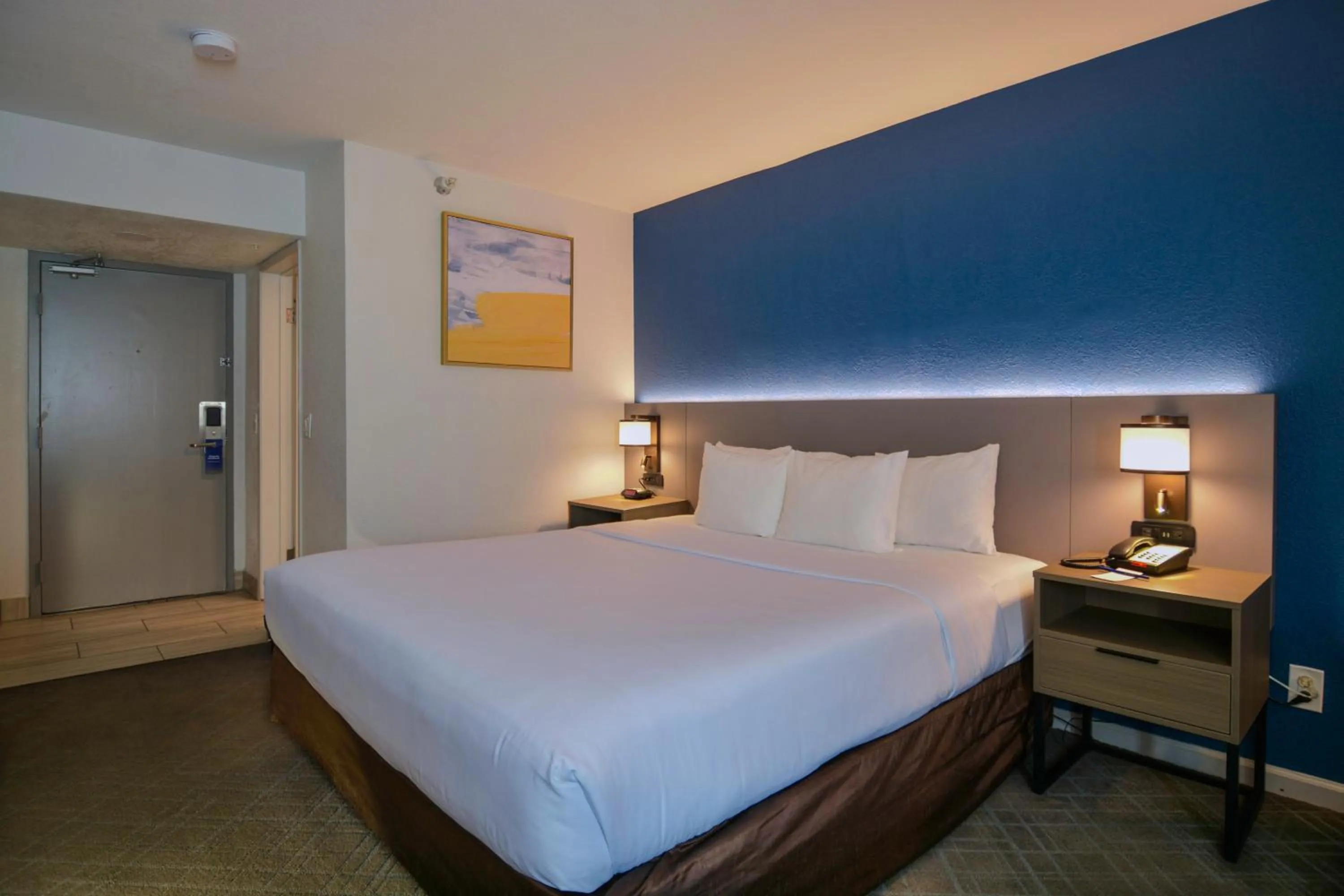 Bed in Comfort Inn & Suites Moreno Valley near March Air Reserve Base