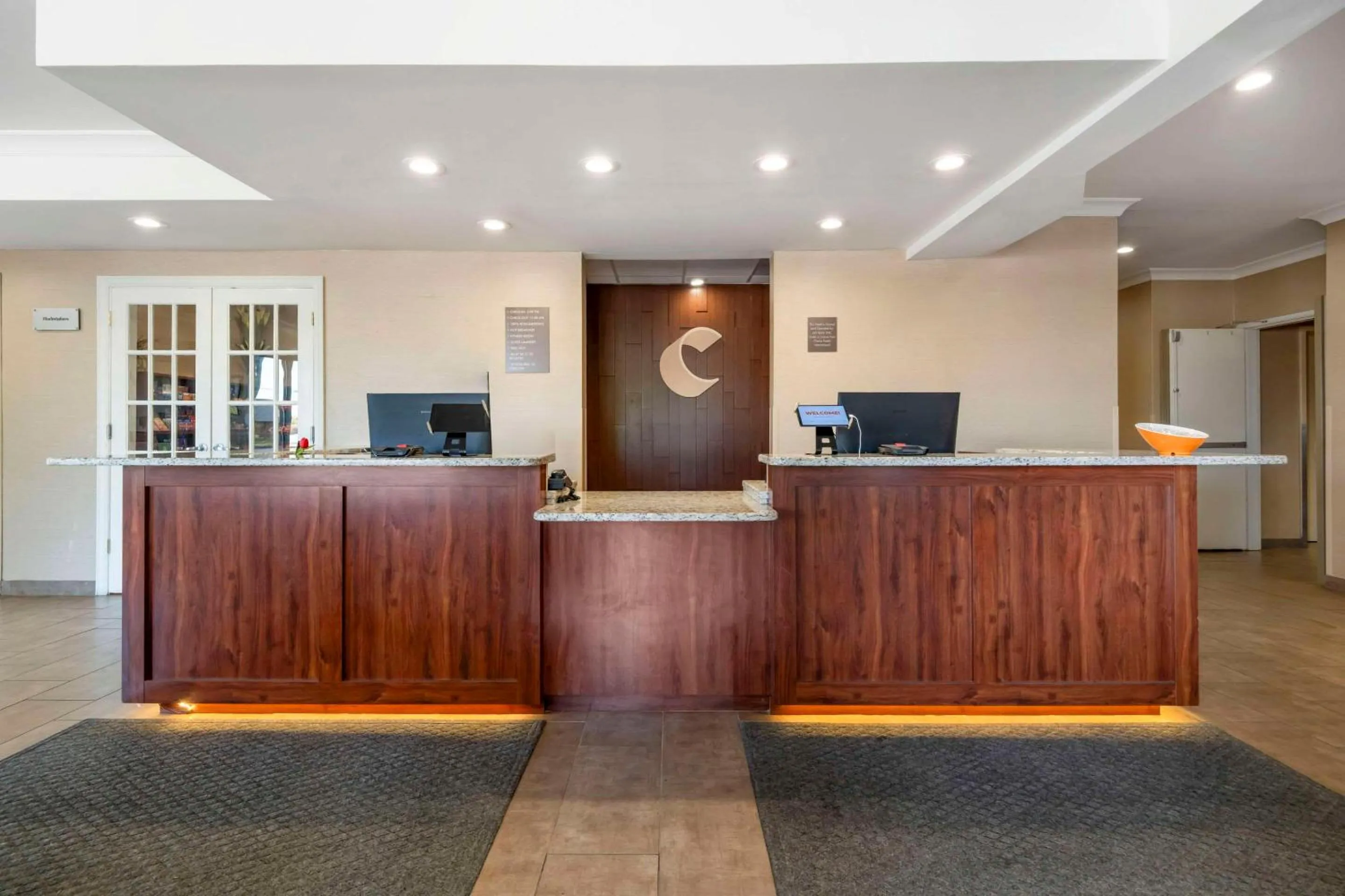 Lobby or reception in Comfort Suites Elizabethtown