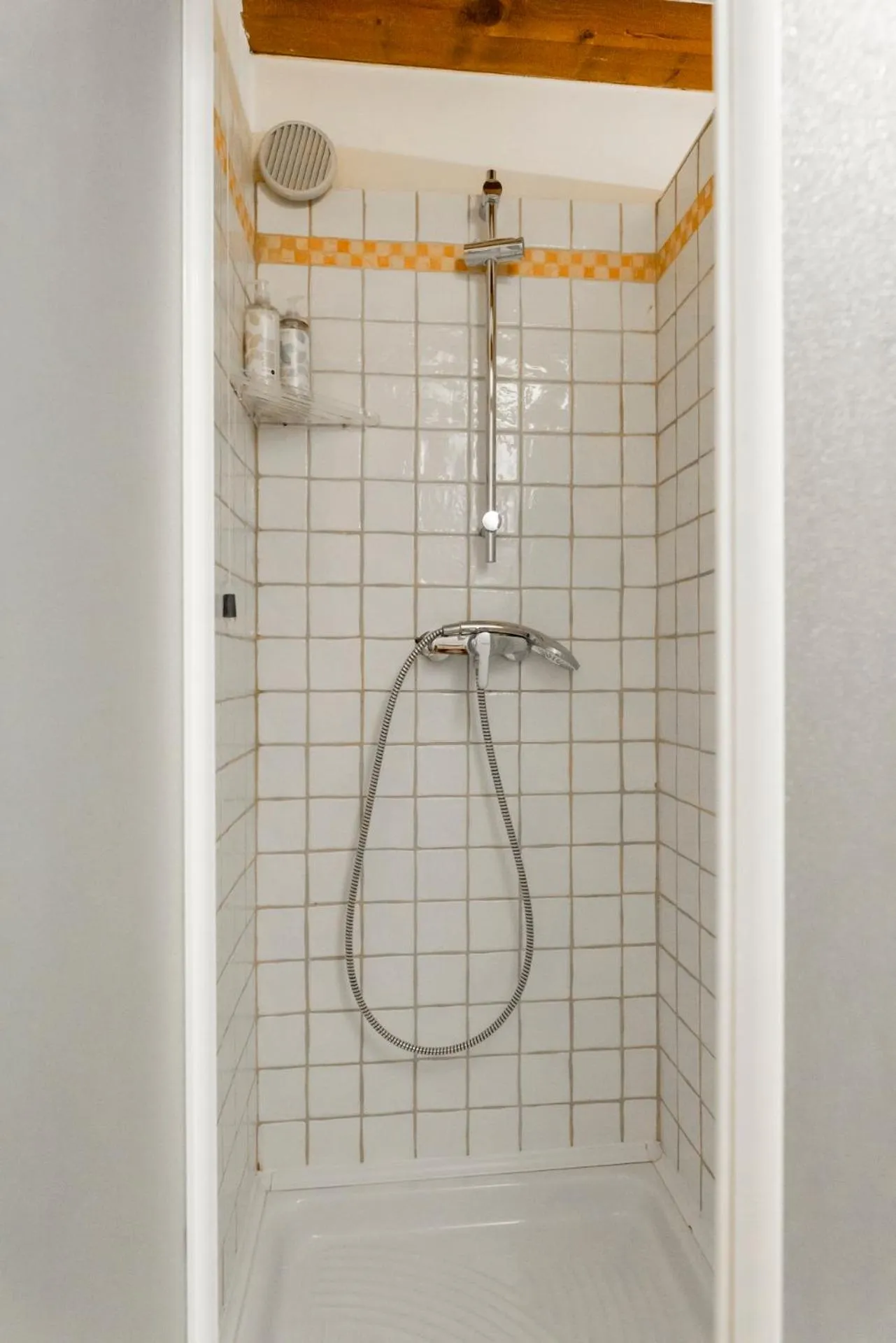 Shower in Musella Winery & Relais