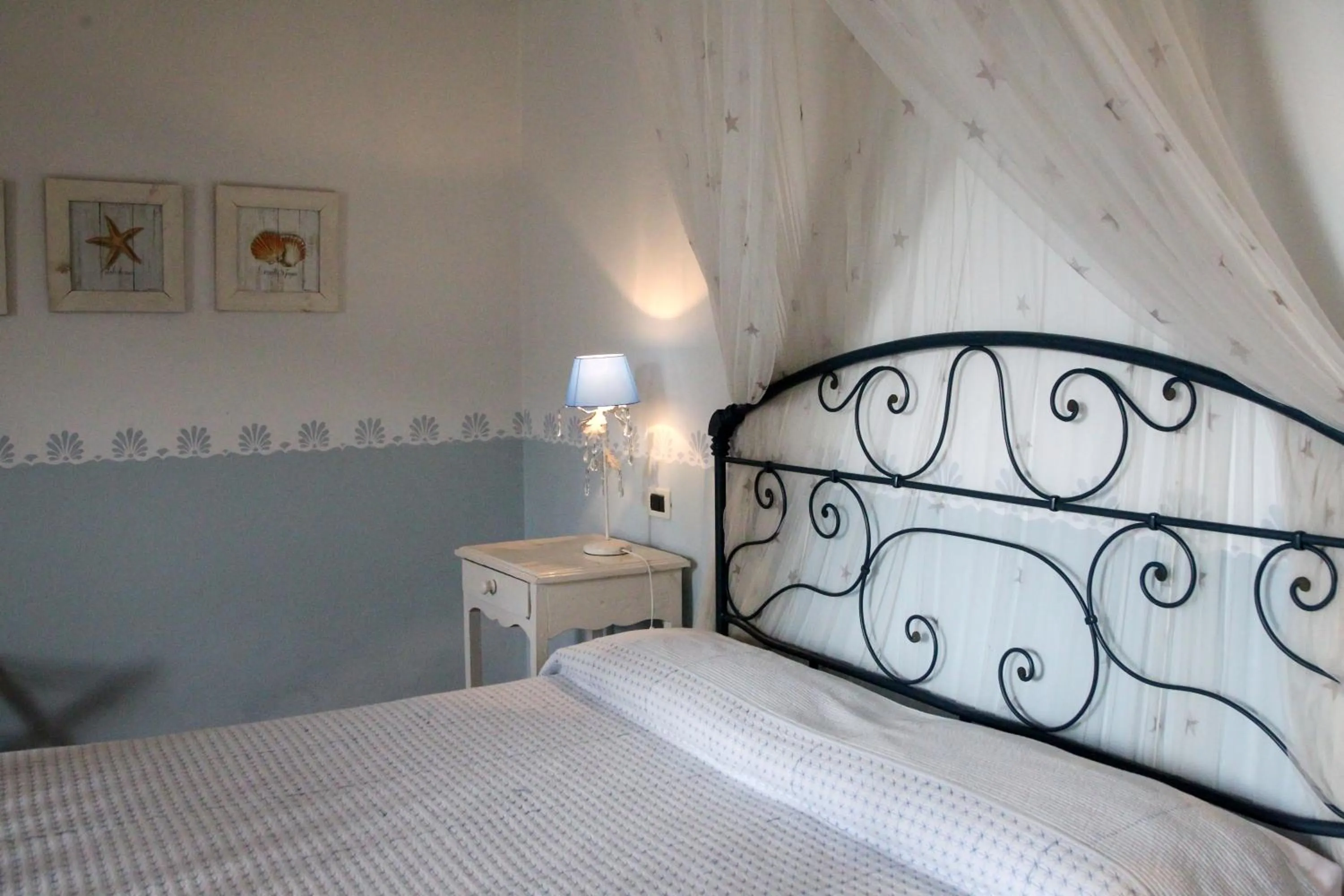 Bed in Musella Winery & Relais