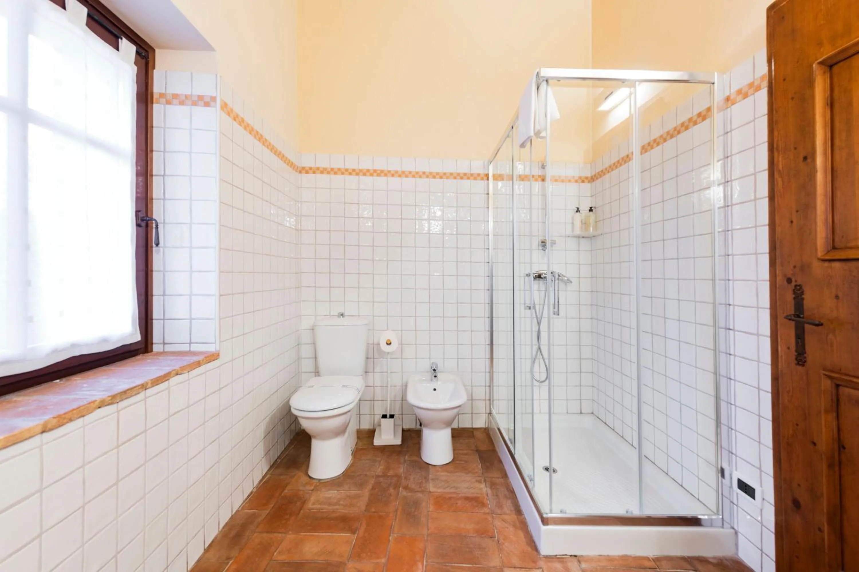 Shower in Musella Winery & Relais