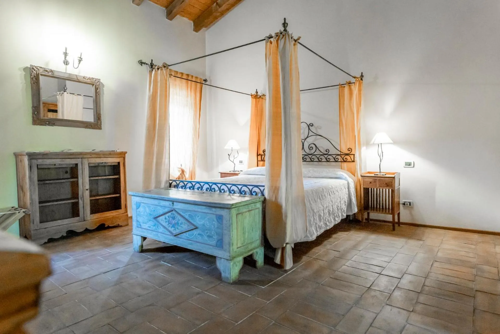 Bed in Musella Winery & Relais