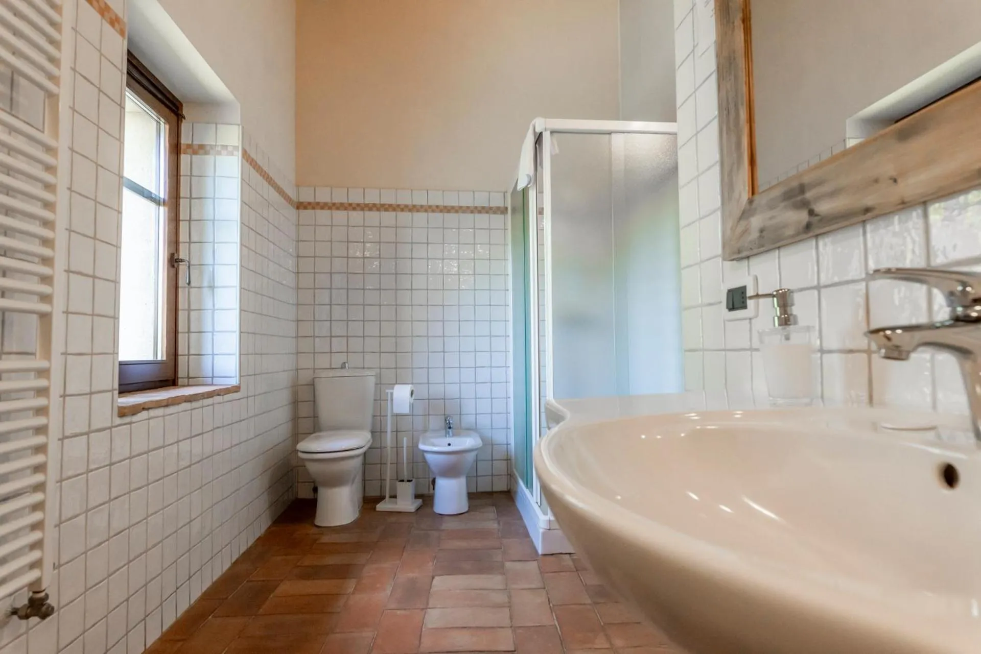 Shower in Musella Winery & Relais