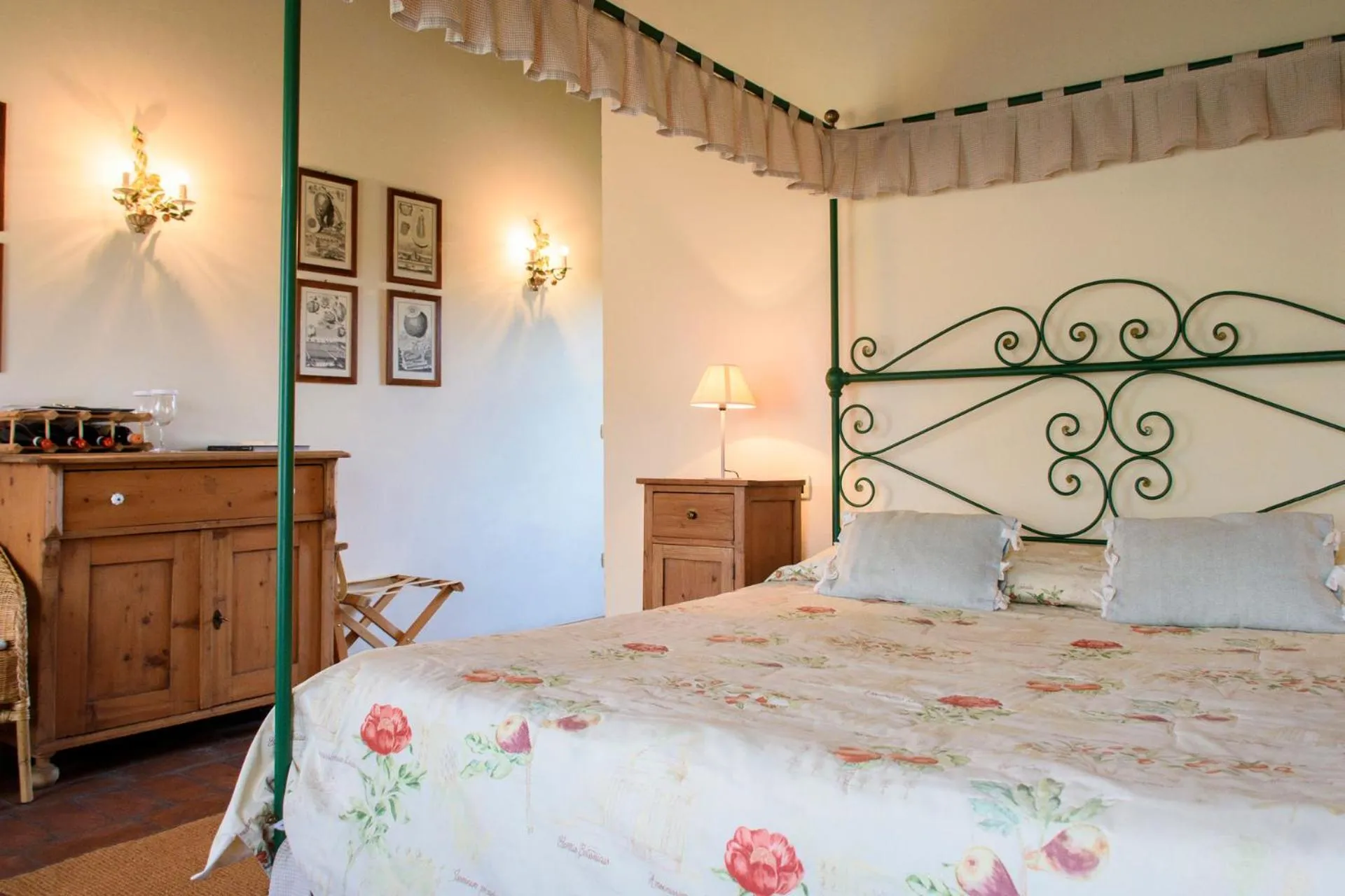 Bed in Musella Winery & Relais