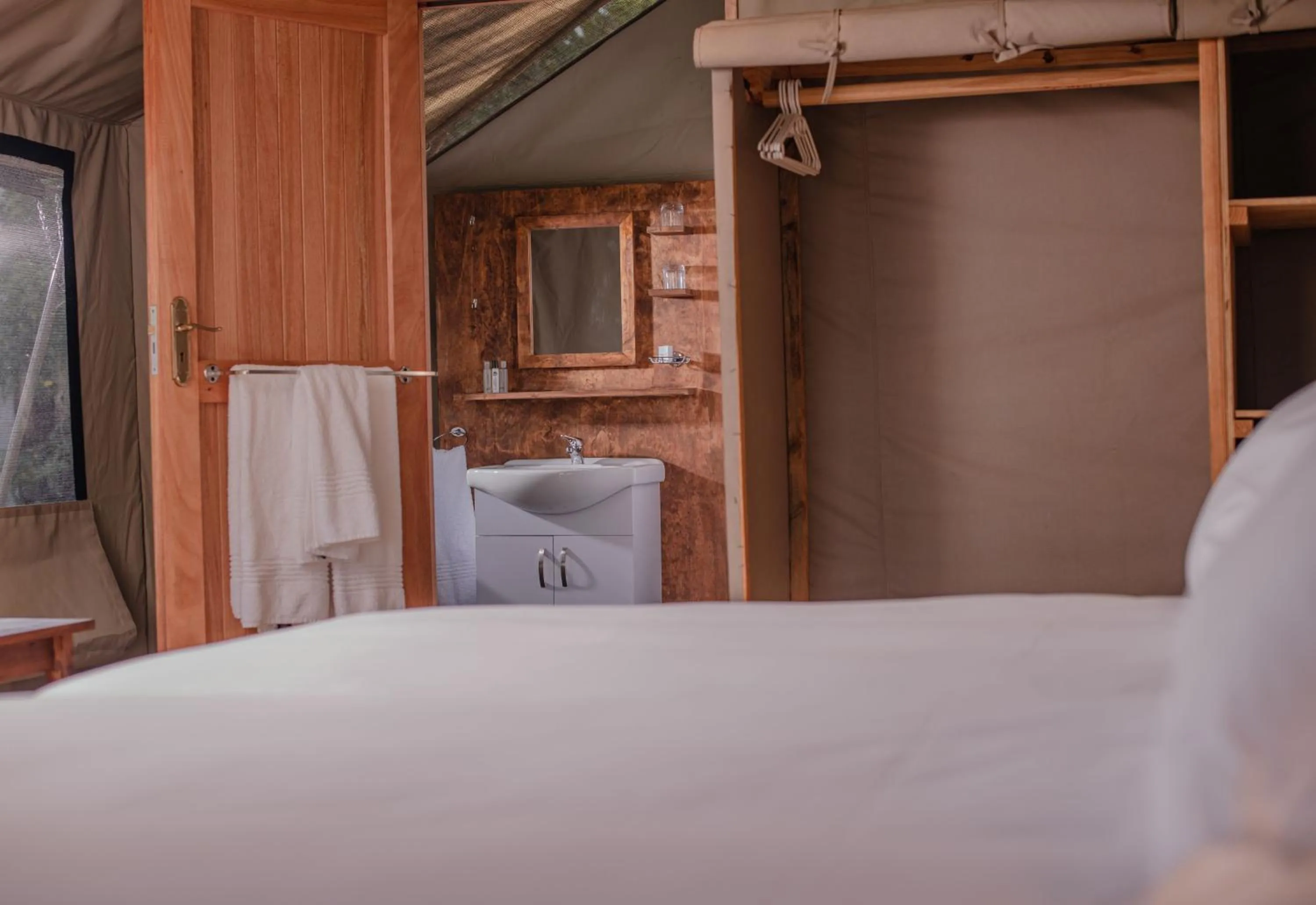 Bedroom, Bed in Nkambeni Safari Camp