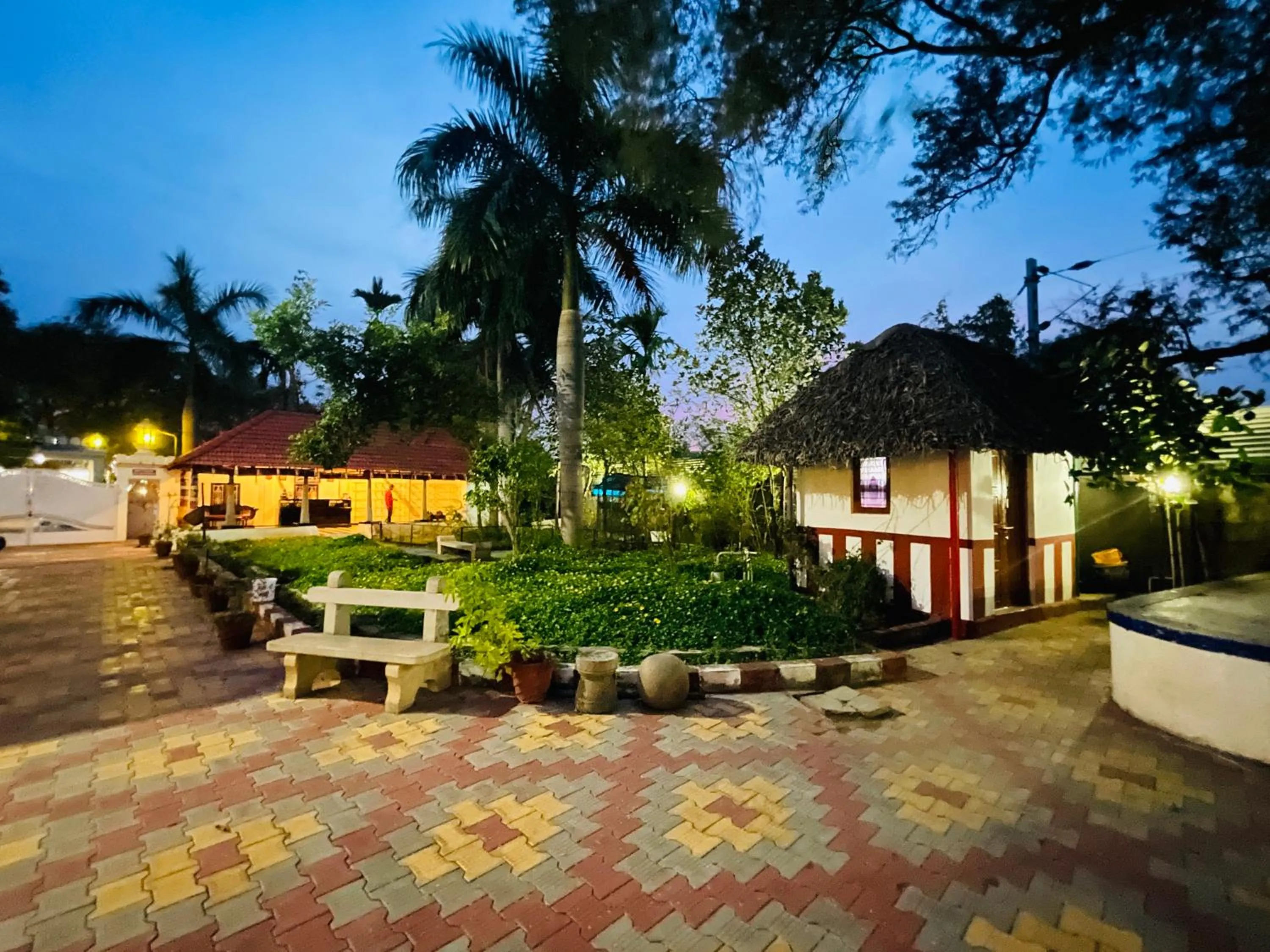 Garden in Chola Heritage Resort