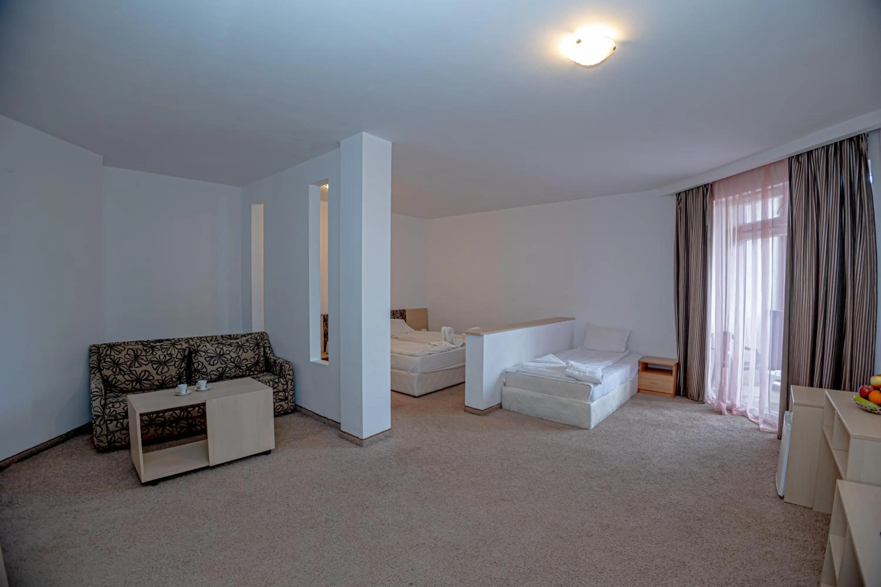 Balcony/Terrace, Bed in Thermal Hotel Seven Seasons