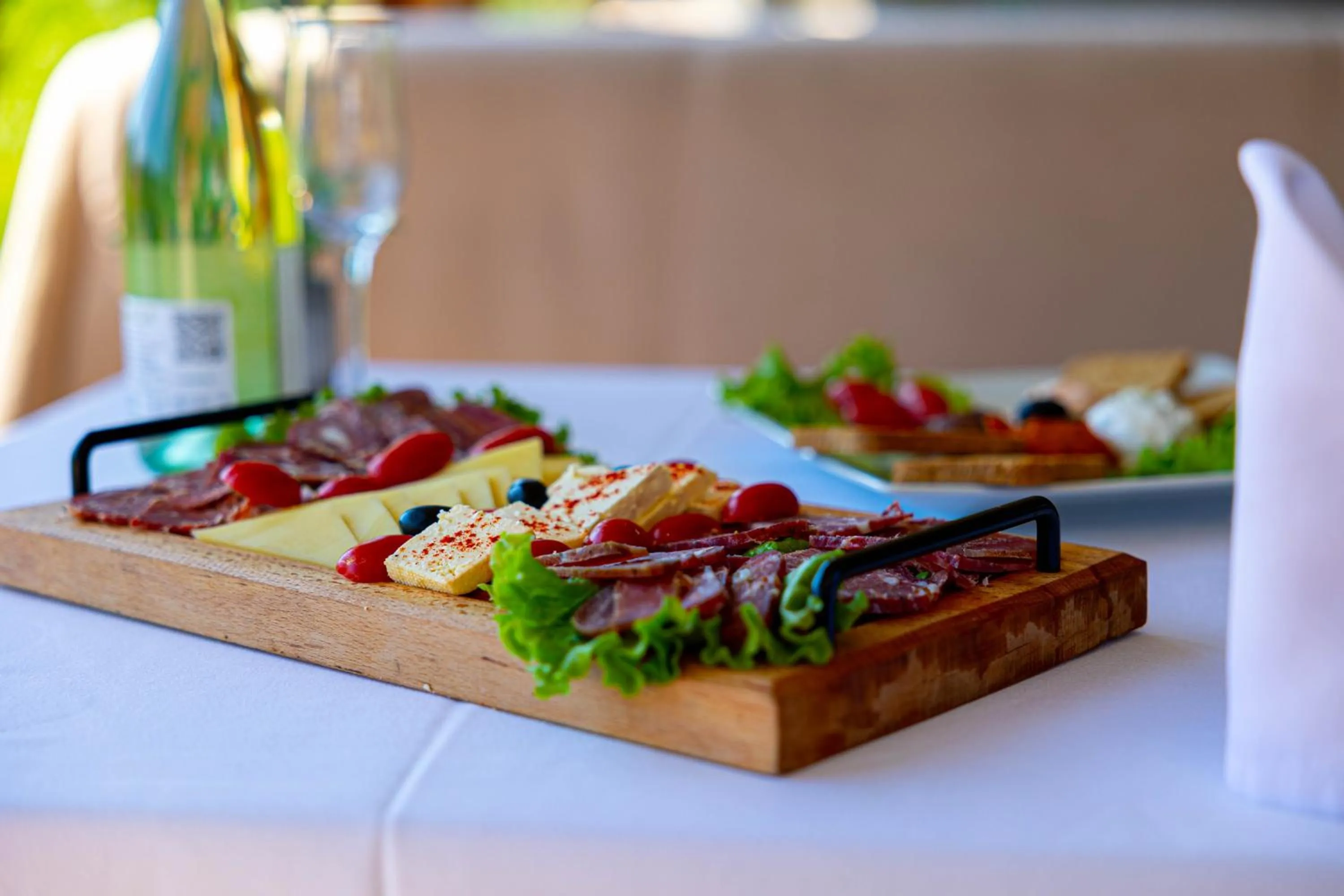 Restaurant/places to eat in Thermal Hotel Seven Seasons