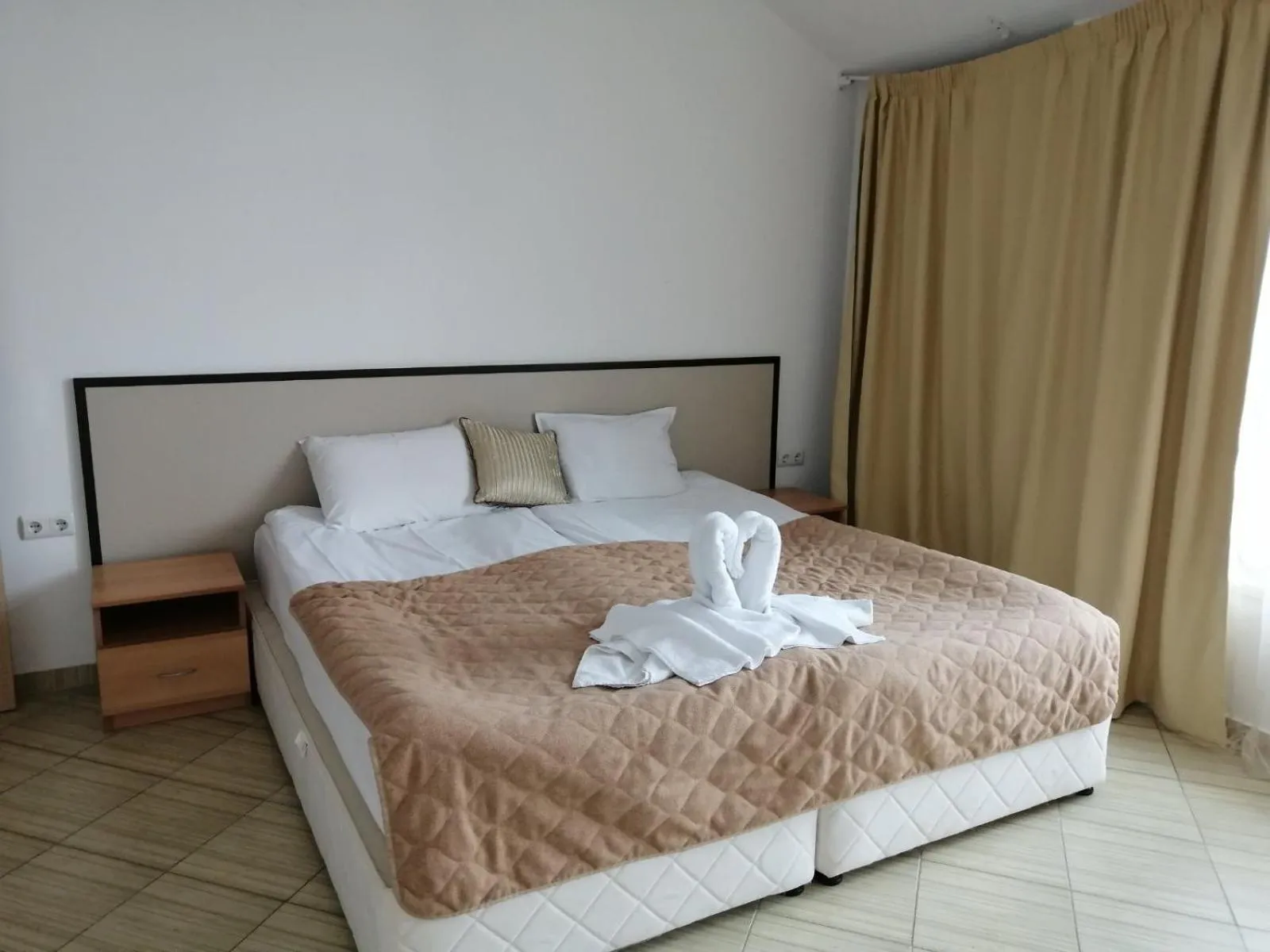 Bed in Thermal Hotel Seven Seasons