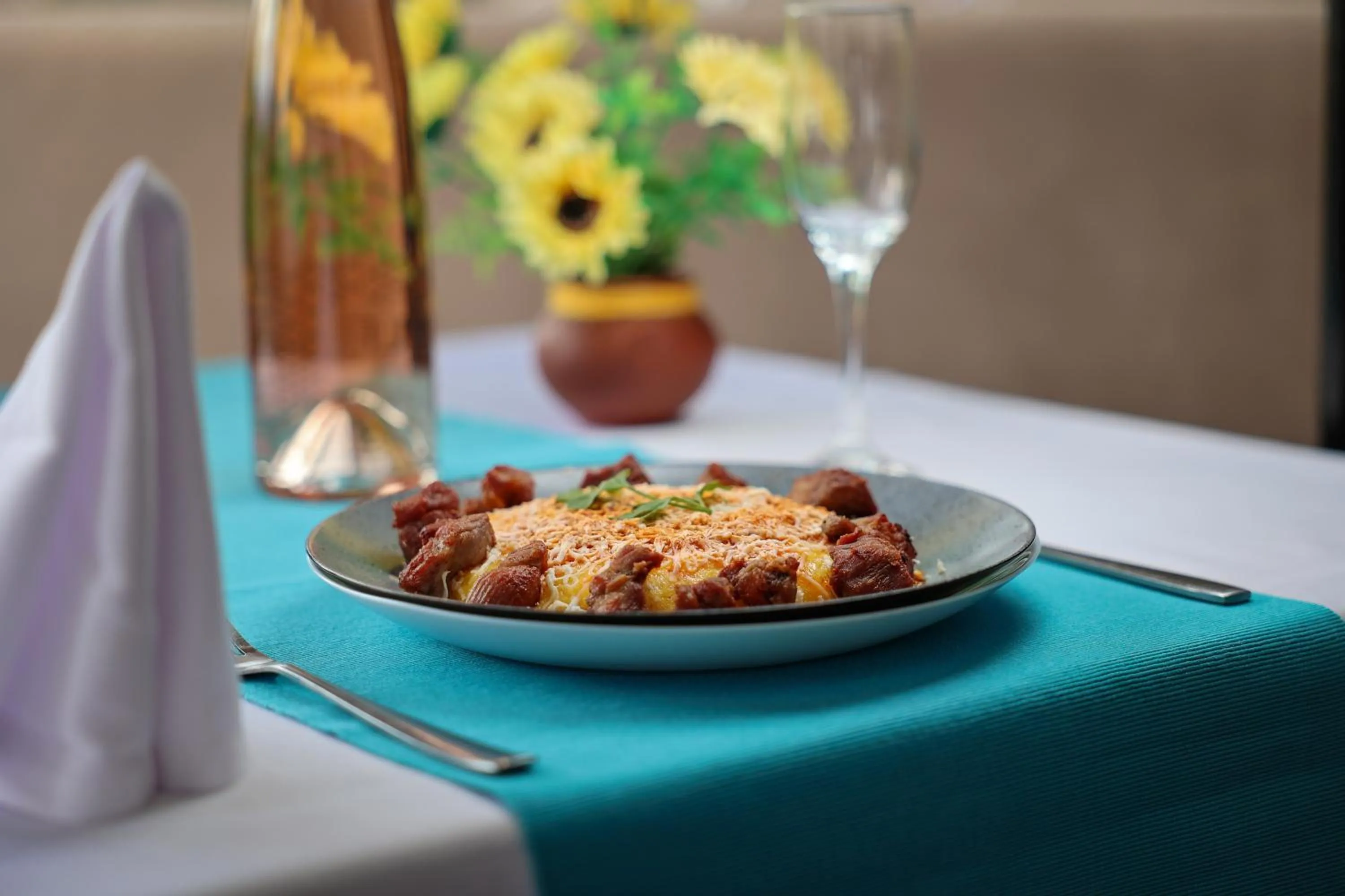 Restaurant/places to eat in Thermal Hotel Seven Seasons