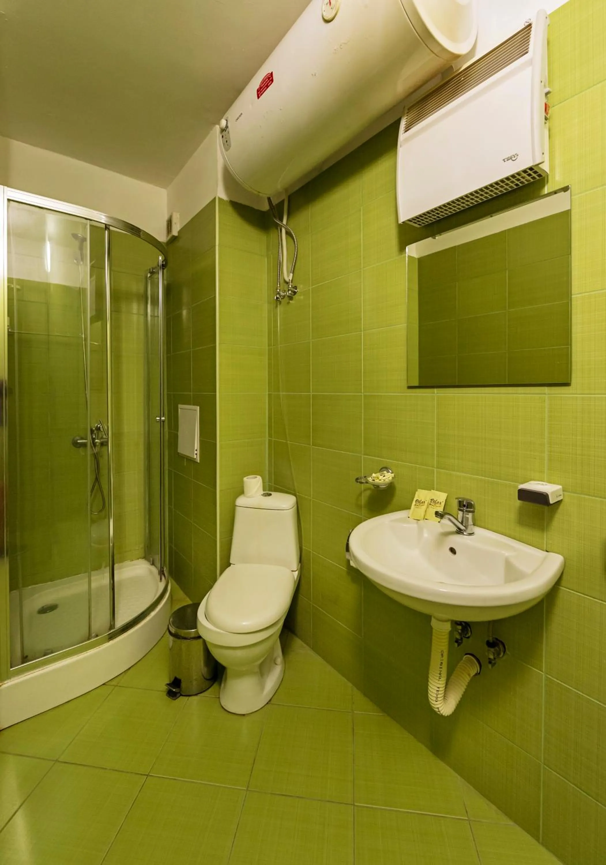 Shower in Thermal Hotel Seven Seasons