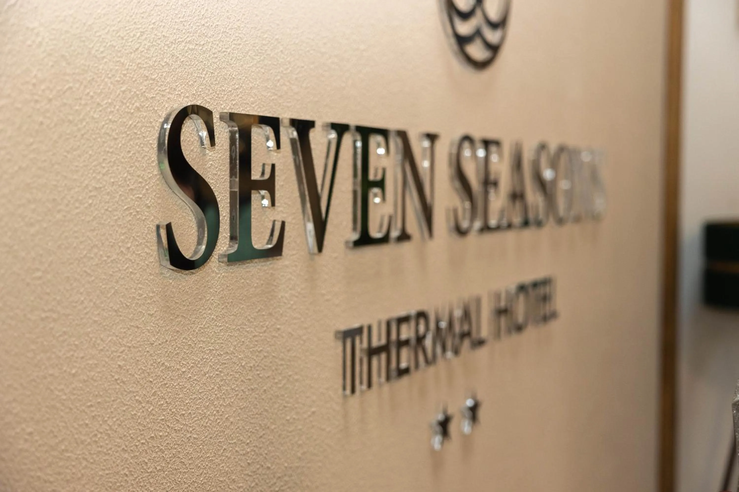 Thermal Hotel Seven Seasons