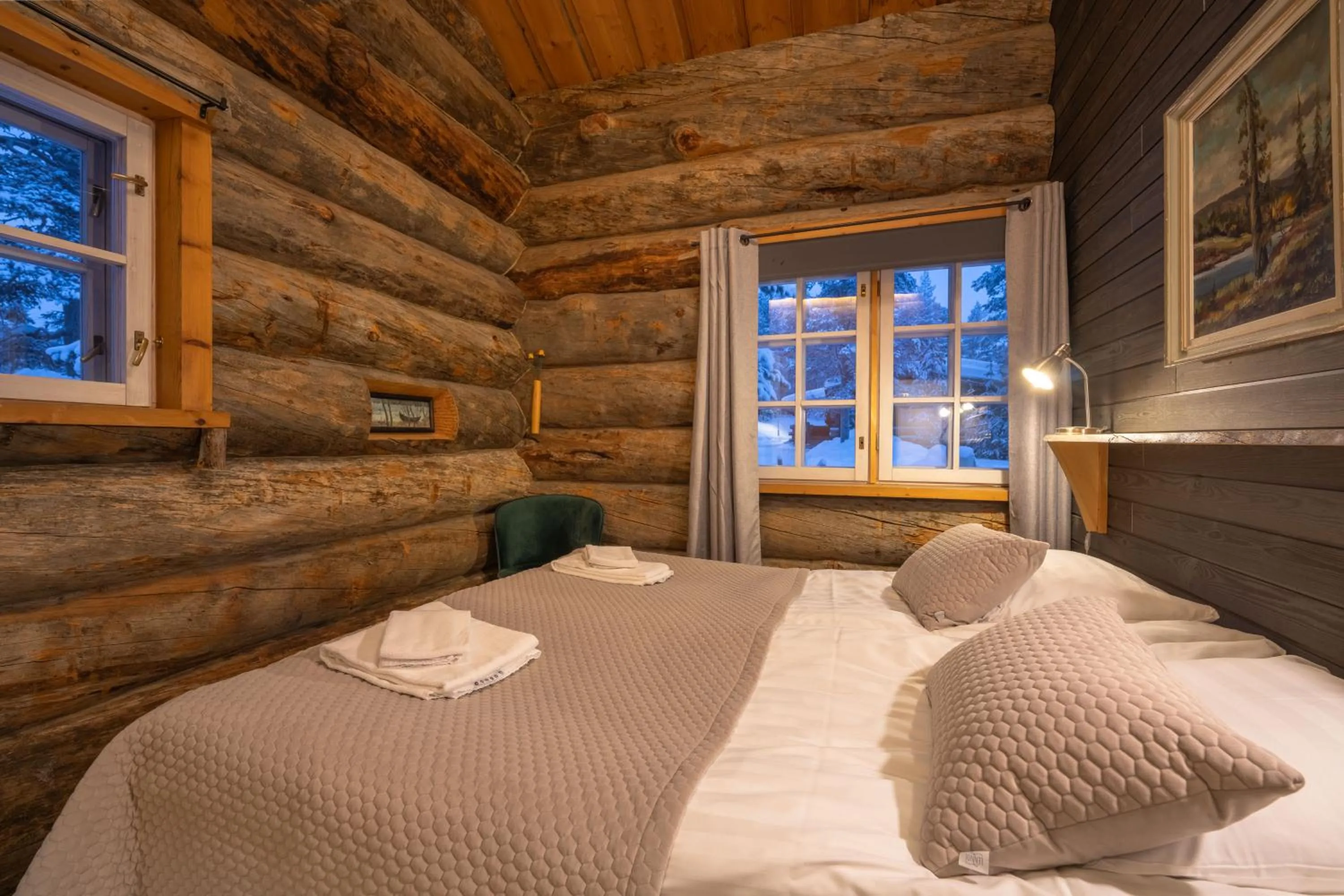 Bed in Kuukkeli Hirvas Suite